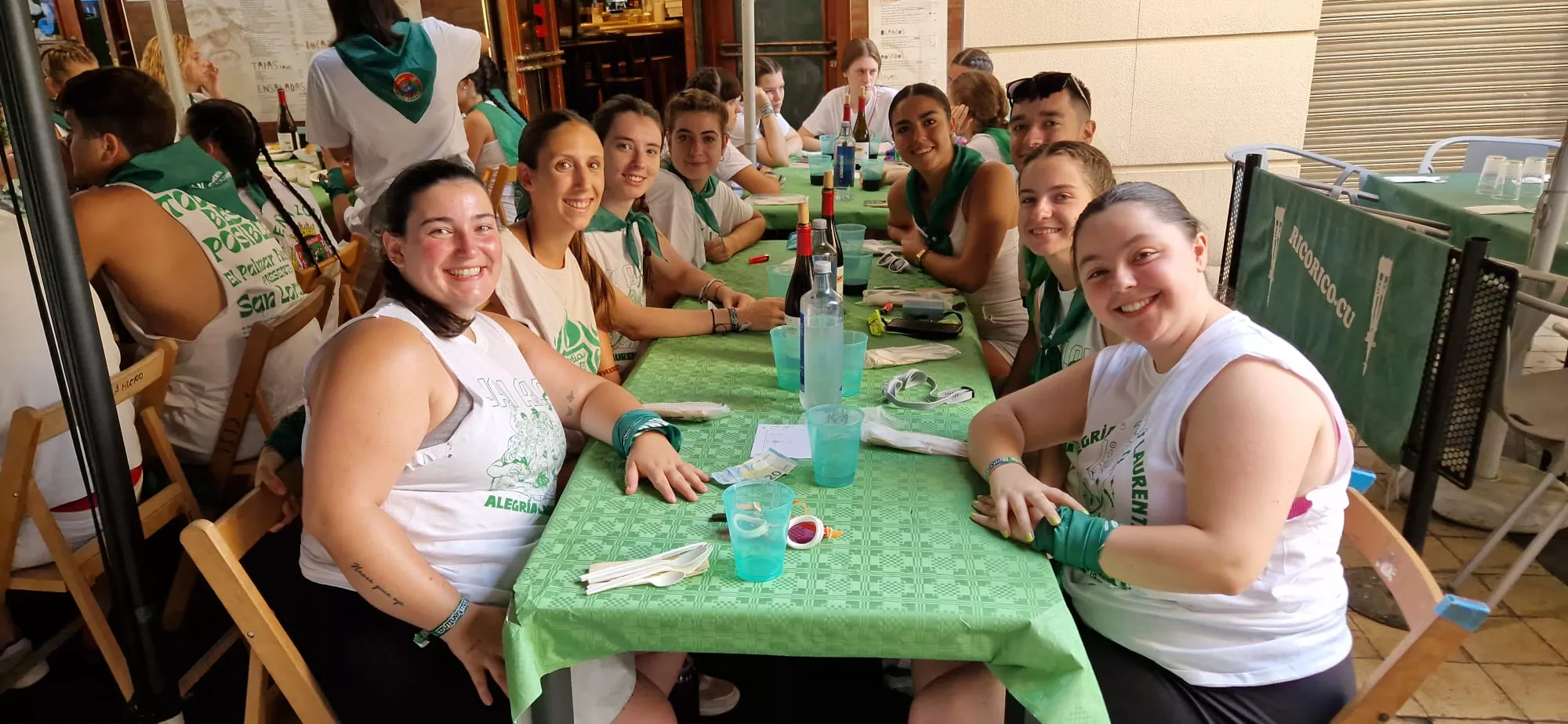 Almuerzos en las horas previas a San Lorenzo 2025