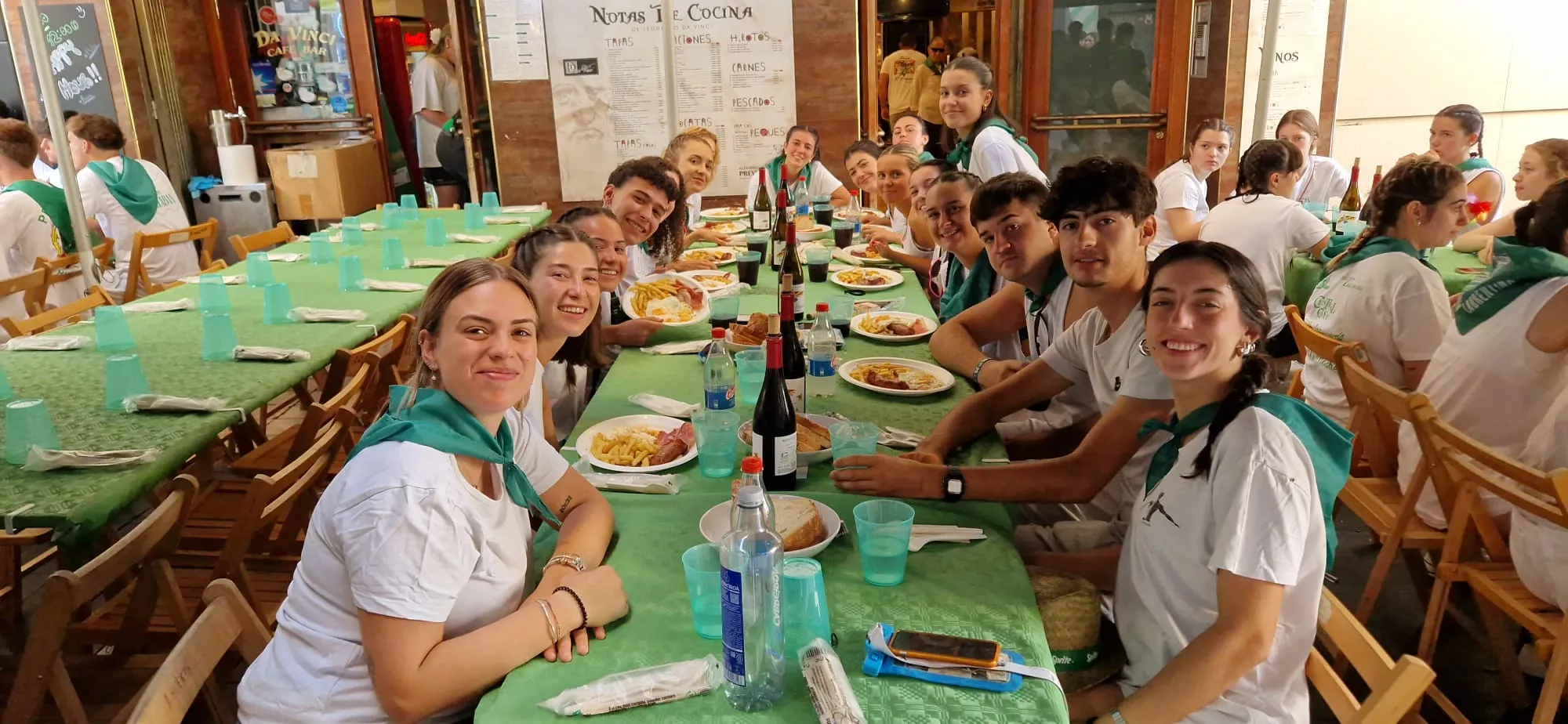 Almuerzos en las horas previas a San Lorenzo 2025