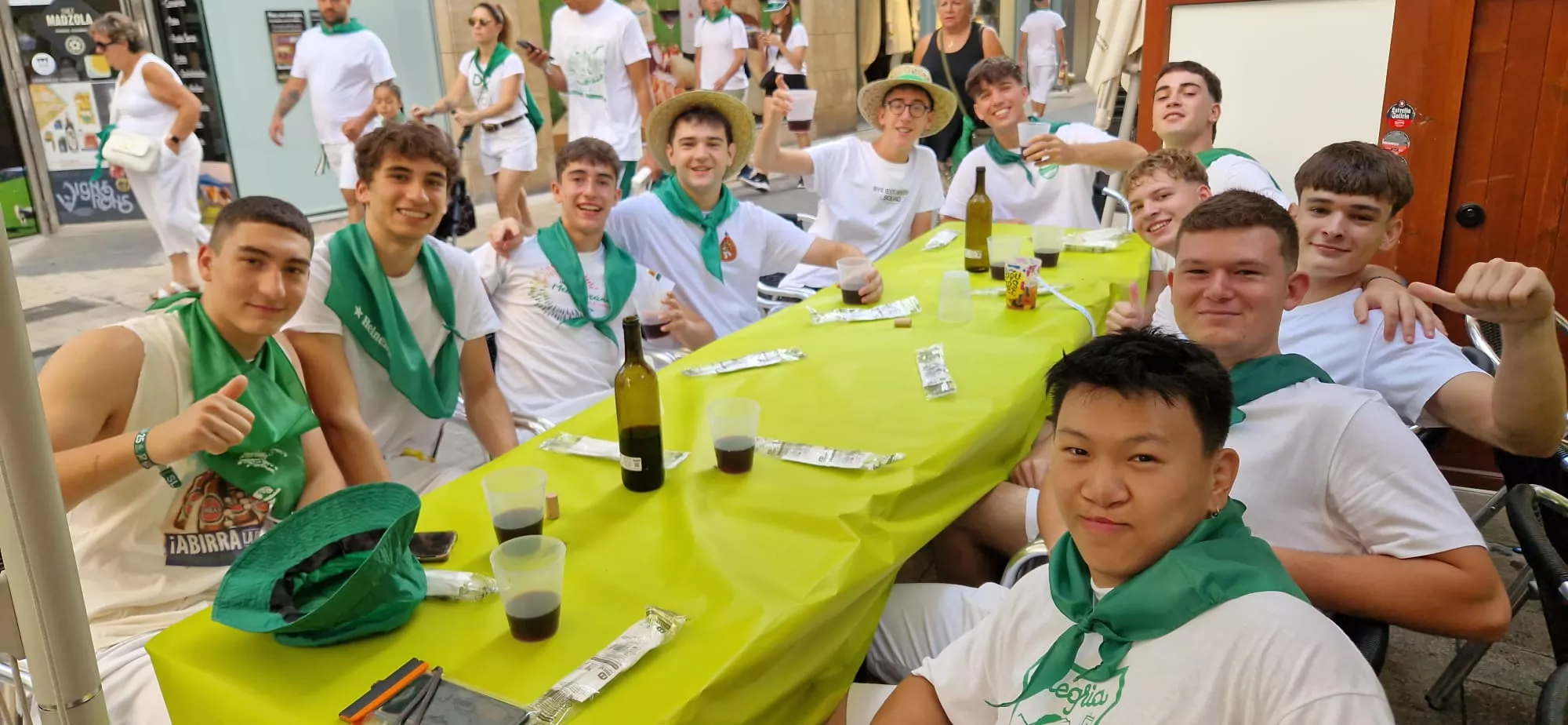 Almuerzos en las horas previas a San Lorenzo 2025