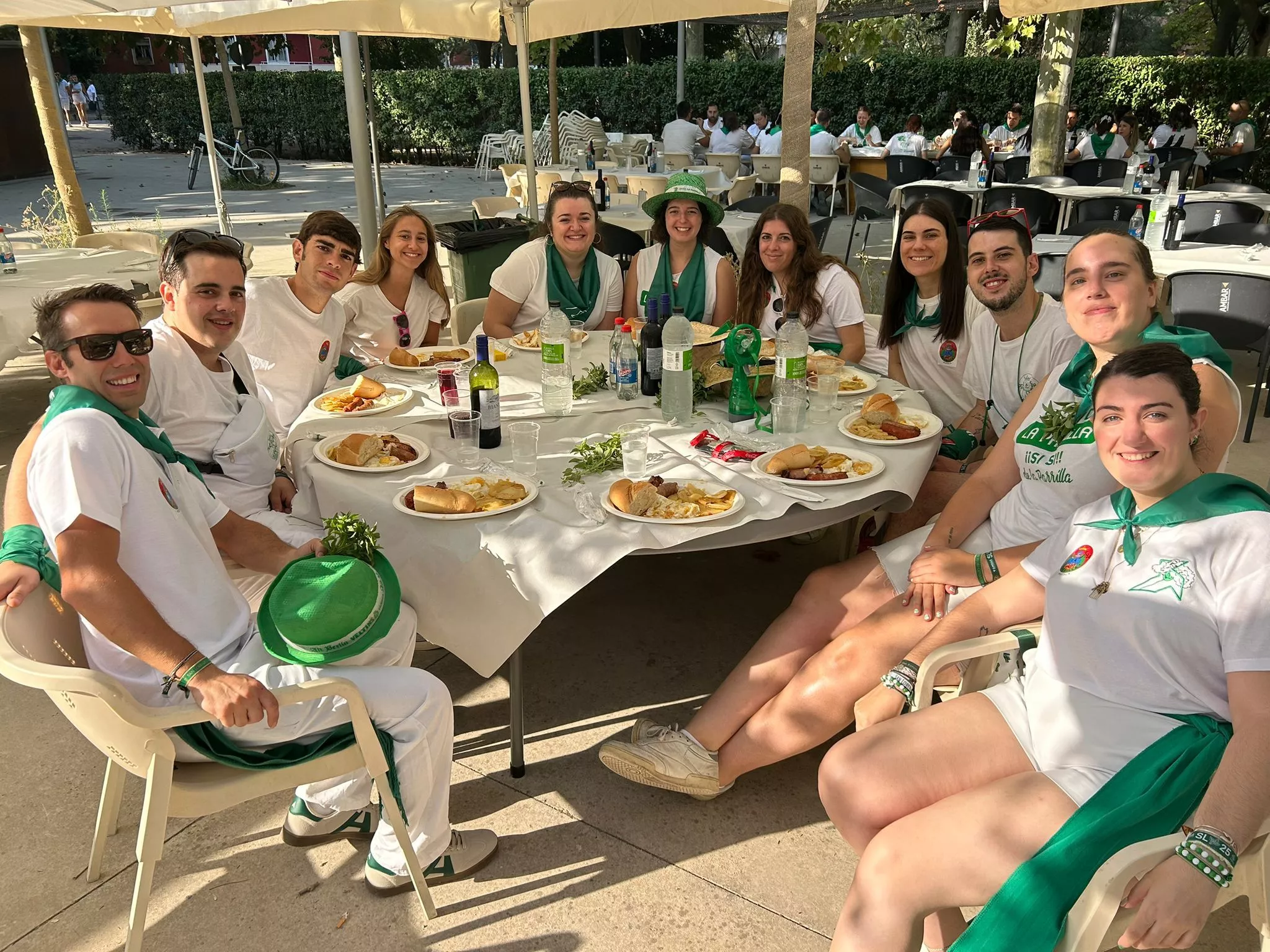 Almuerzos en las horas previas a San Lorenzo 2025