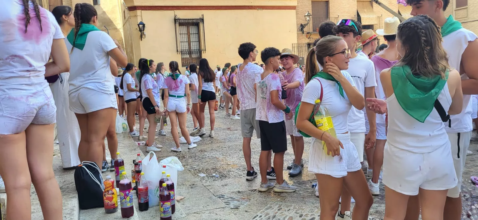 Prolegómenos de San Lorenzo con la Plaza de la Catedral llenándose