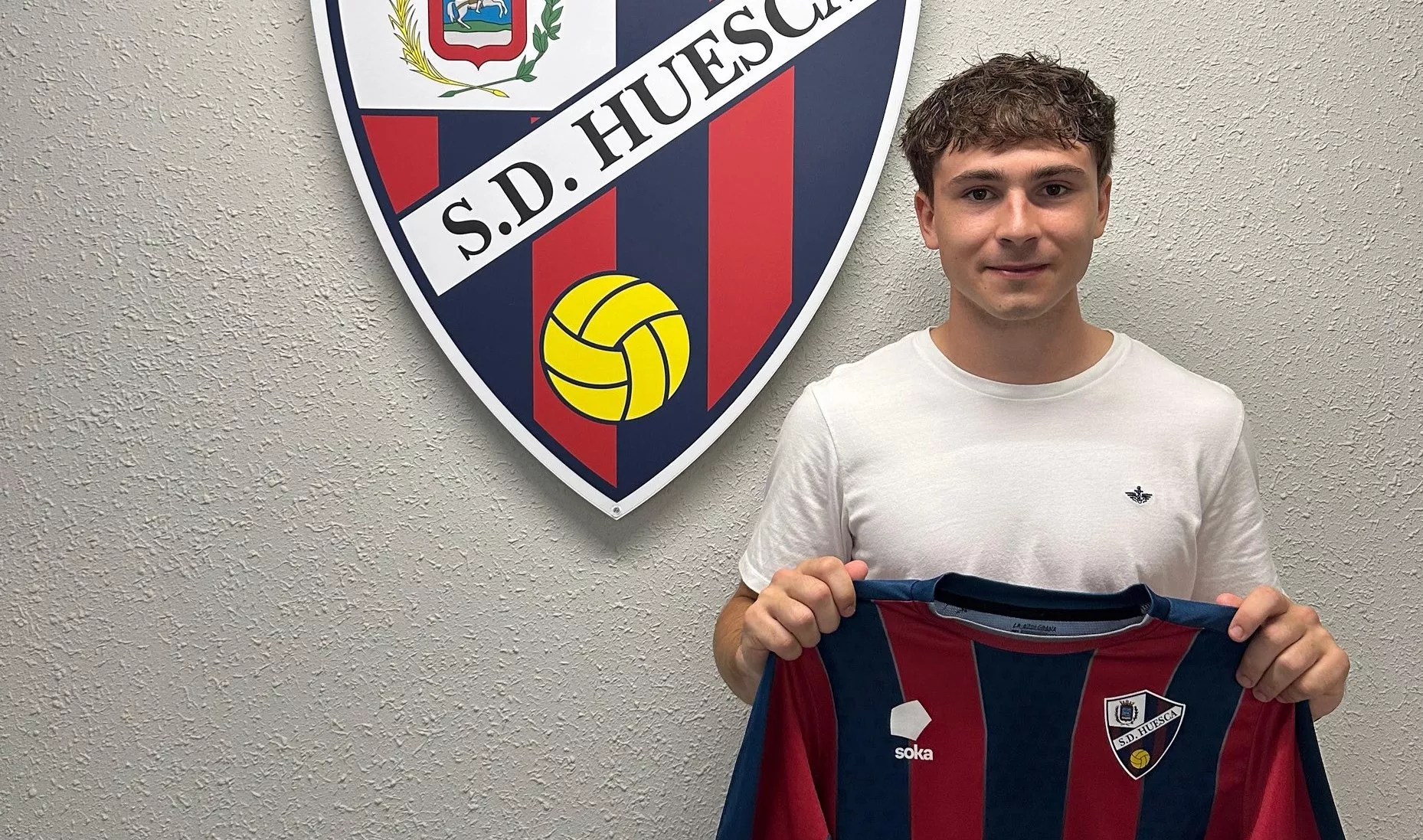 Toni De la Fuente refuerza al Huesca B