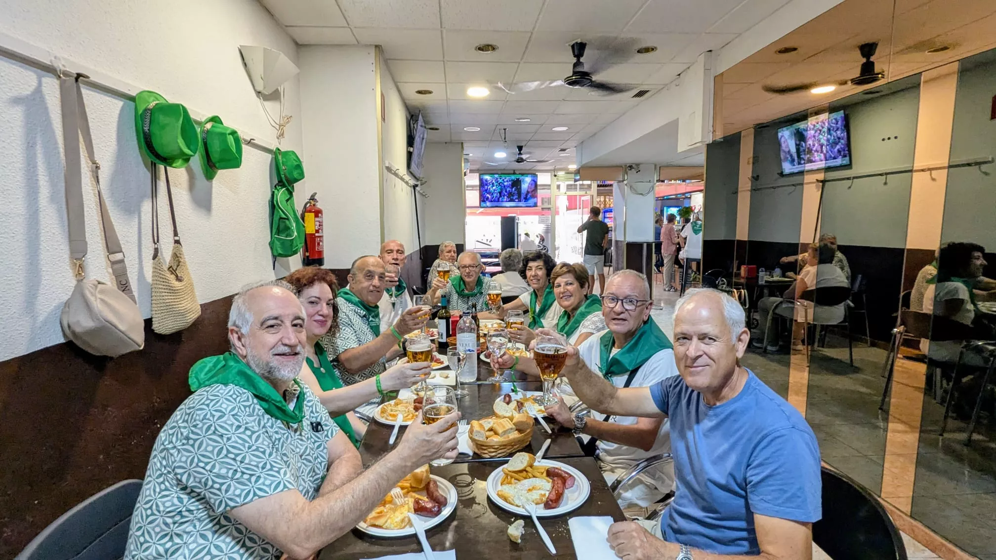 Almuerzos en las horas previas a San Lorenzo 2025