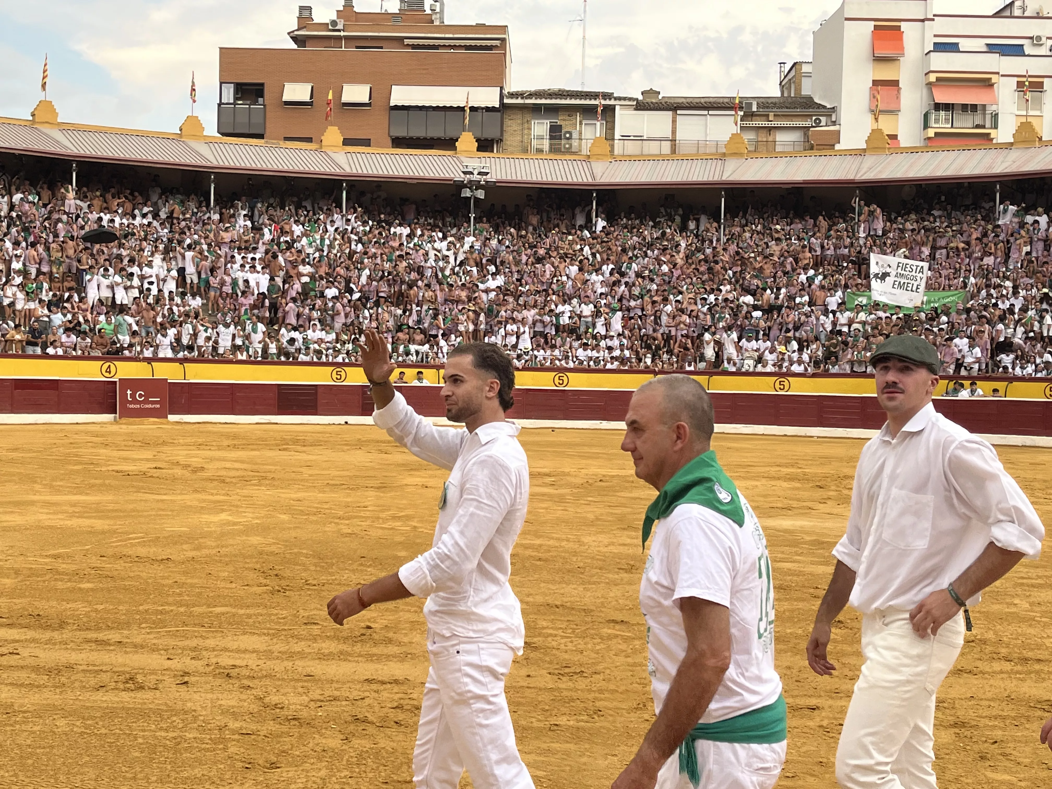 Imágenes de la becerrada de las peñas 2025