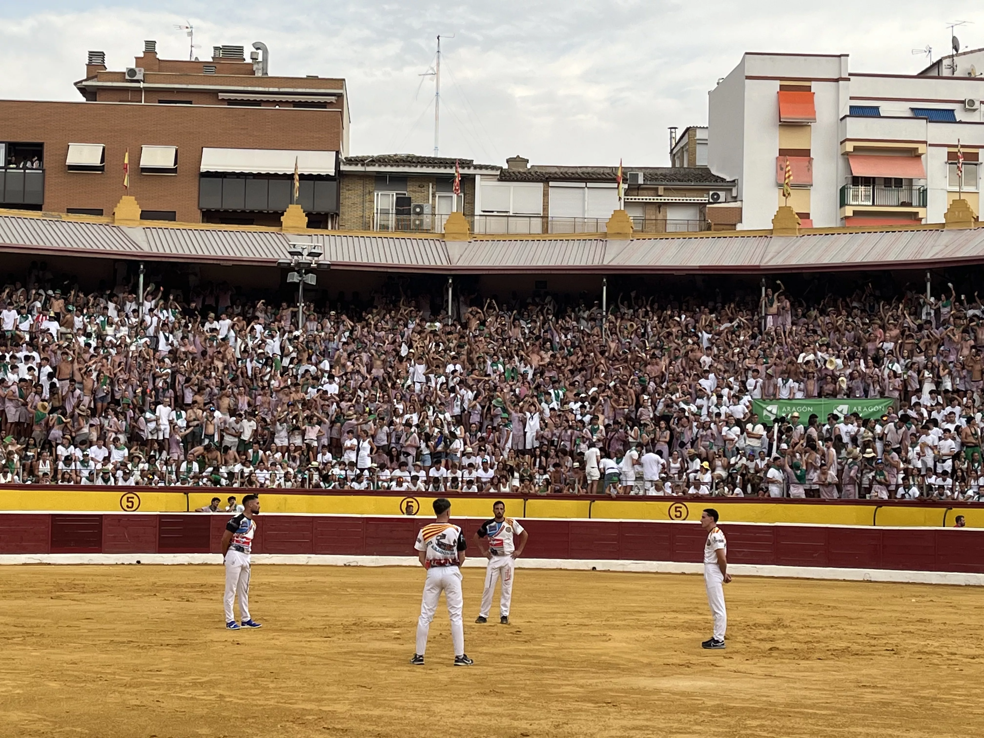 Imágenes de la becerrada de las peñas 2025