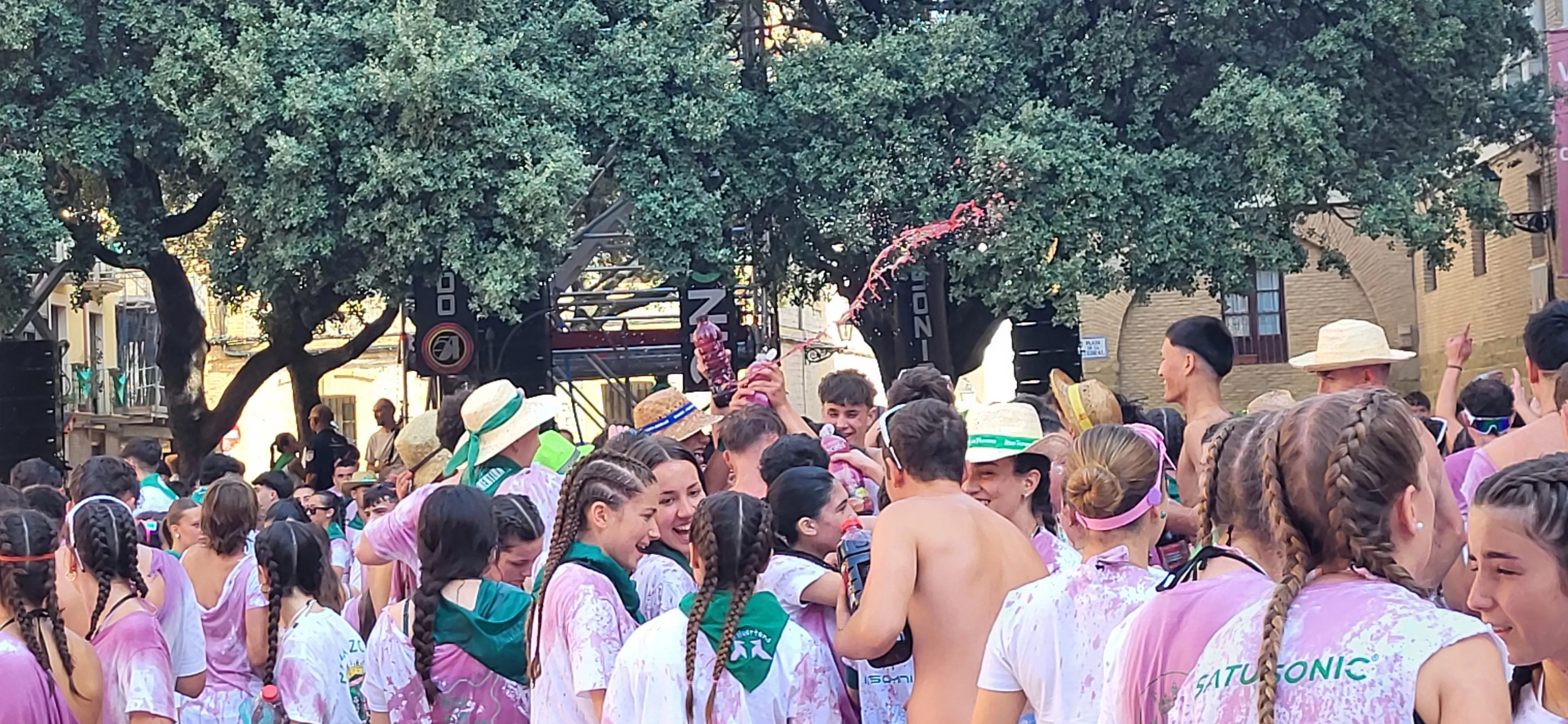 Cohete anunciador de las fiestas de San Lorenzo en Huesca. Foto Mercedes Manterola