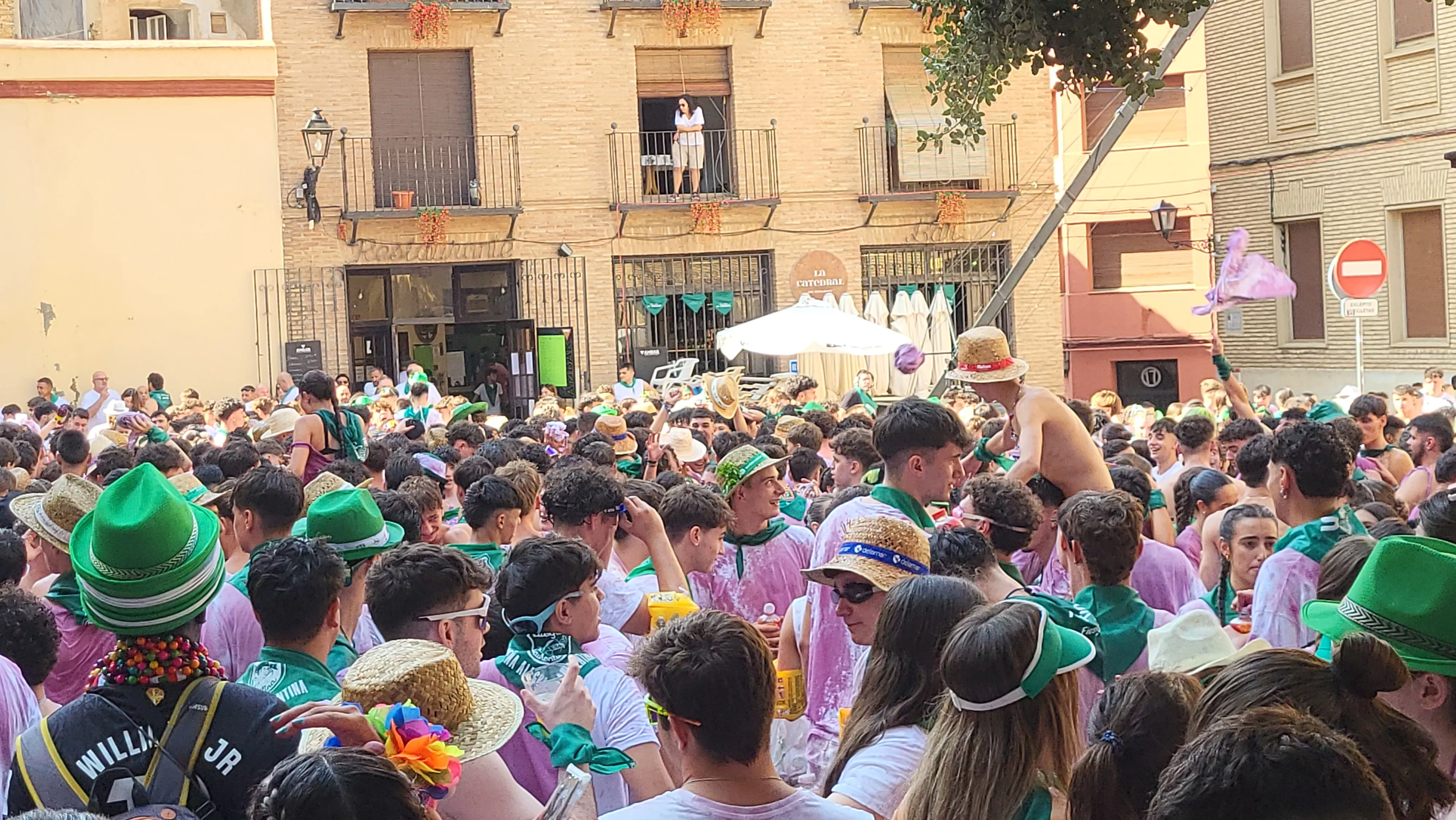 Cohete anunciador de las fiestas de San Lorenzo en Huesca. Foto Mercedes Manterola