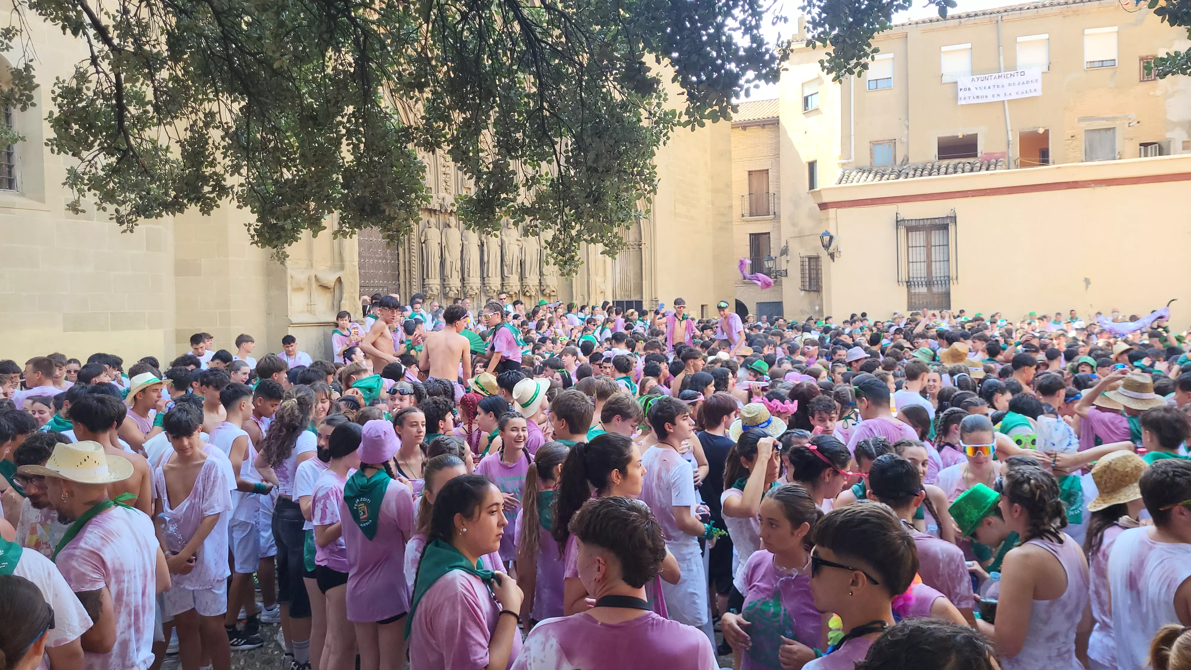 Cohete anunciador de las fiestas de San Lorenzo en Huesca. Foto Mercedes Manterola