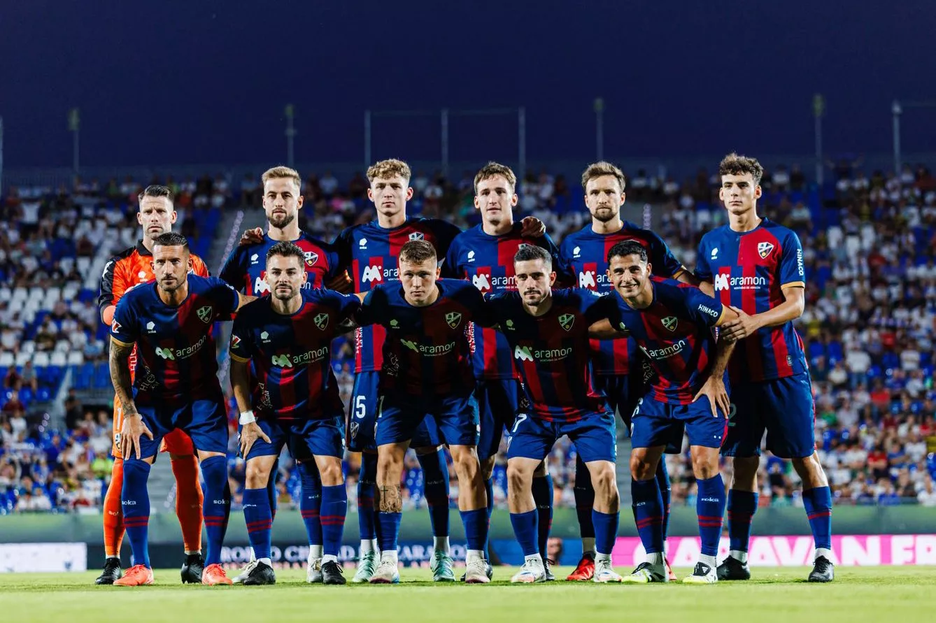 Once del Huesca en el Ibercaja Estadio de Zaragoza el pasado 9 de agosto en el Trofeo Lapetra. Real Zaragoza-SD Huesca: un derbi con numerosas dudas y muchísimas urgencias.