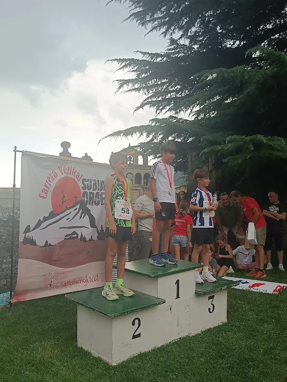 Carreras Inantiles Subida a Oroel. Foto Eva Torronteras