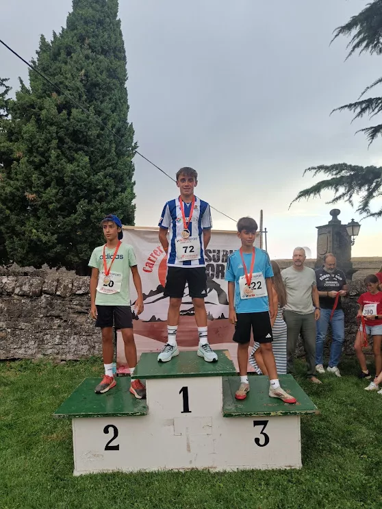 Carreras Inantiles Subida a Oroel. Foto Eva Torronteras