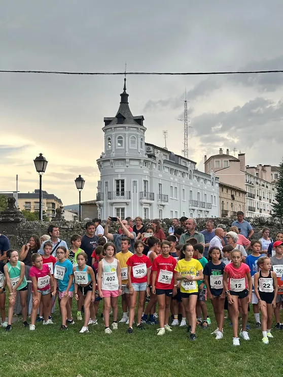 Carreras Inantiles Subida a Oroel. Foto Eva Torronteras 