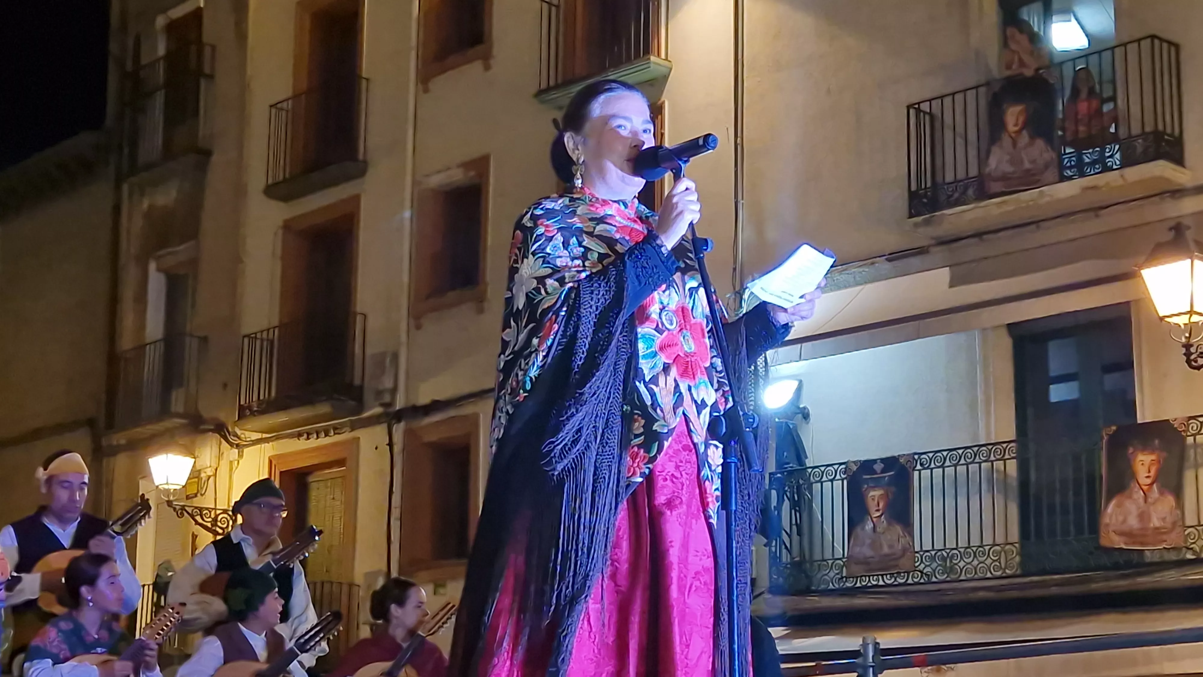 Actuación de Santa Cecilia en la Ronda al Santo. Foto Myriam Martínez 