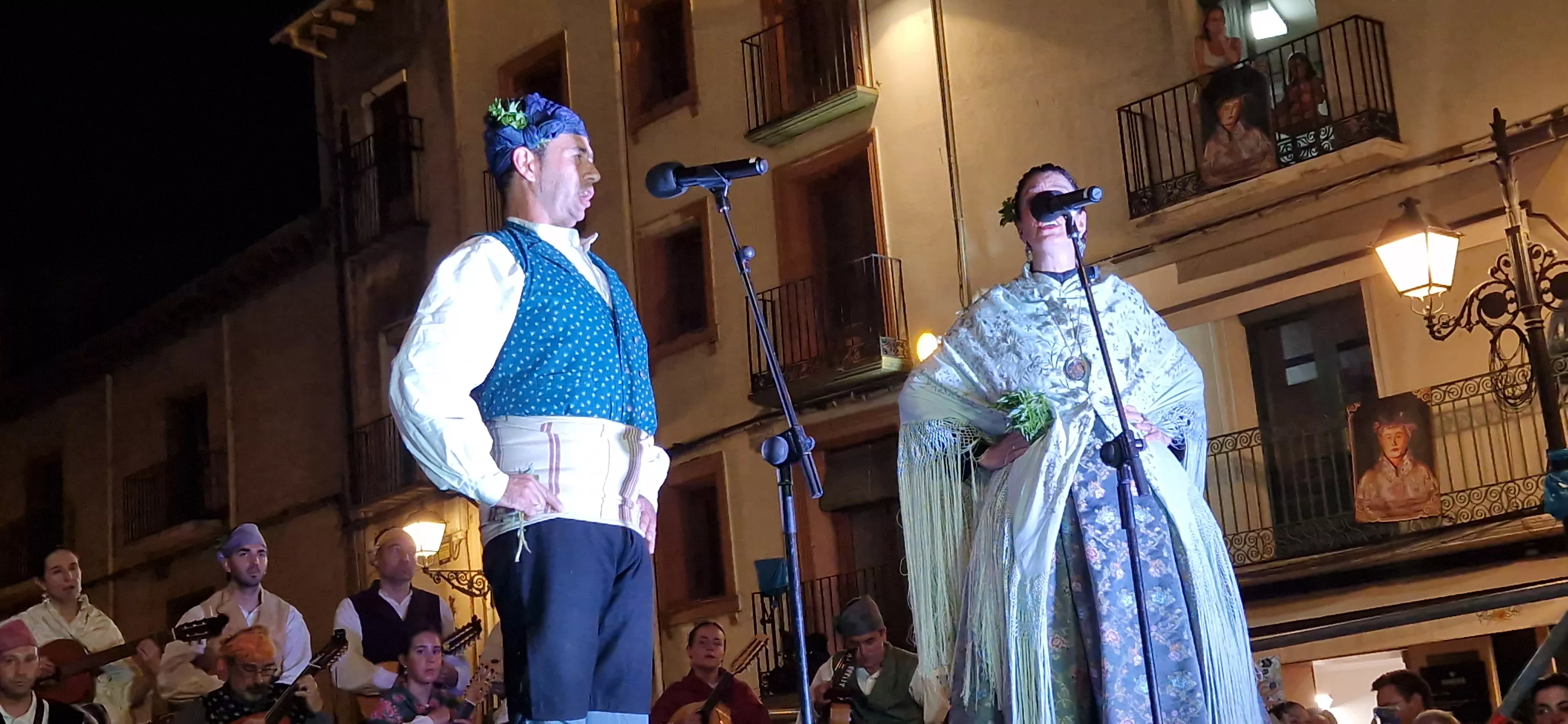 Actuación de Santa Cecilia en la Ronda al Santo. Foto Myriam Martínez 