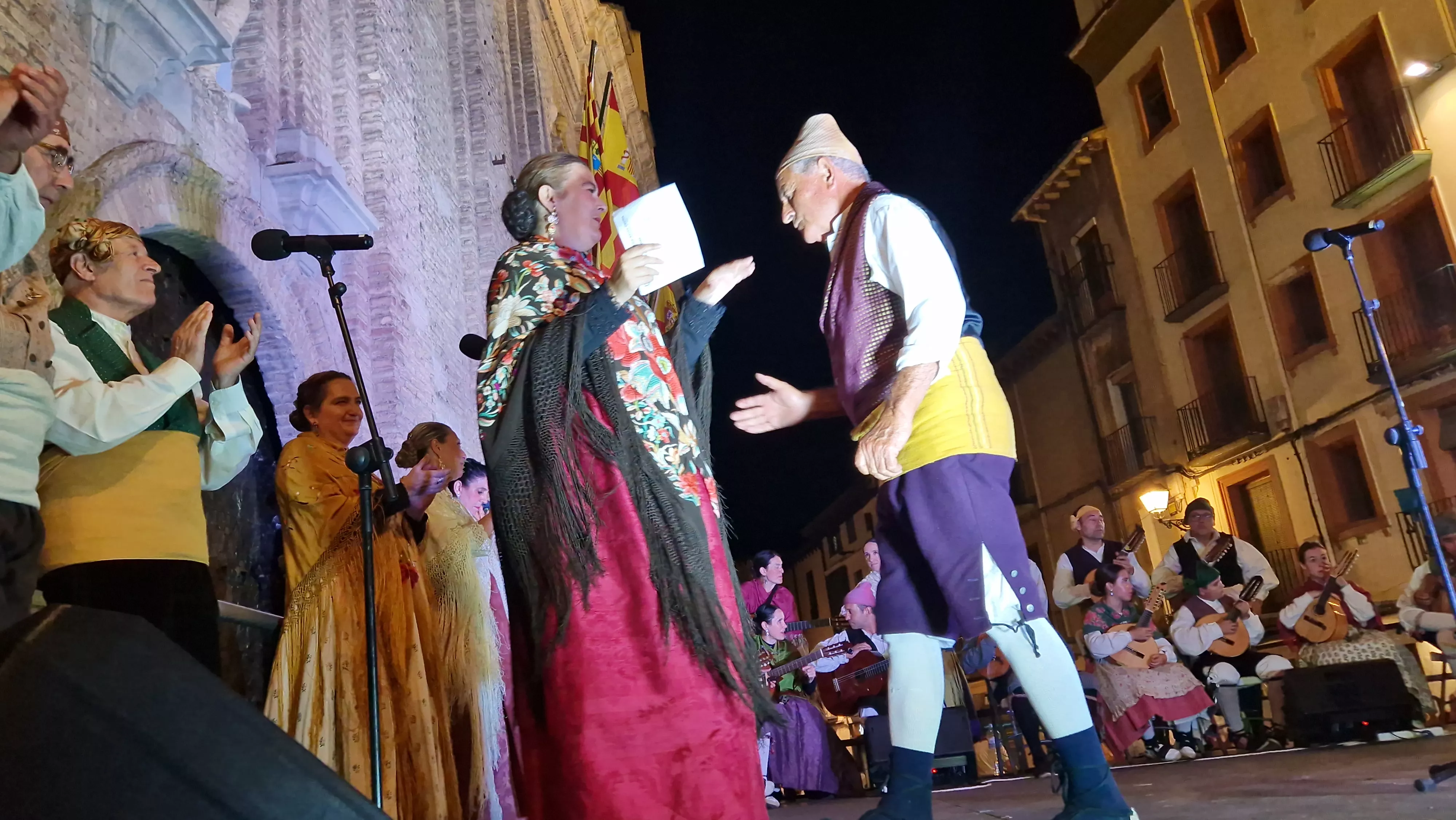 Actuación de Santa Cecilia en la Ronda al Santo. Foto Myriam Martínez 