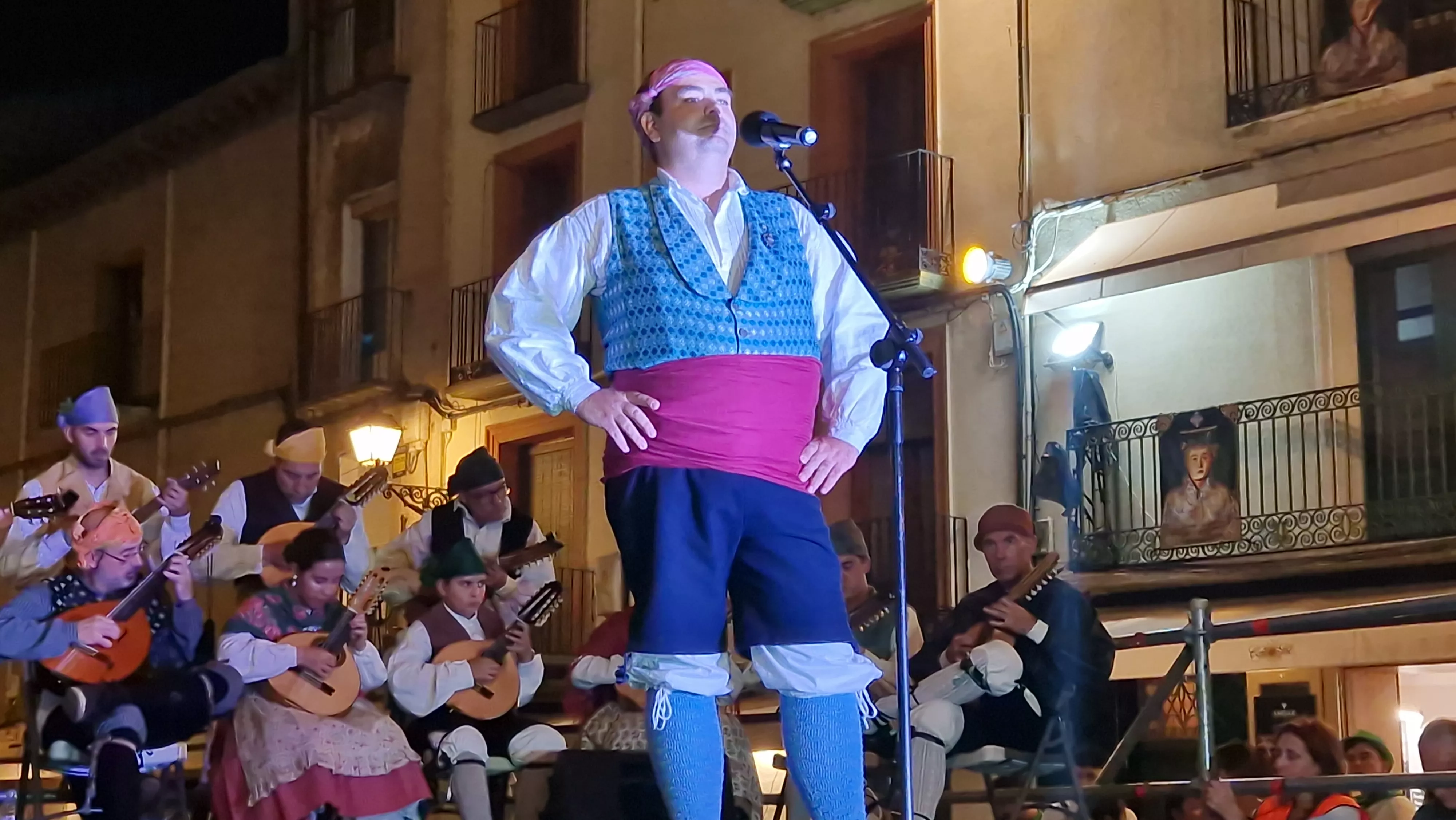 Actuación de Santa Cecilia en la Ronda al Santo. Foto Myriam Martínez 