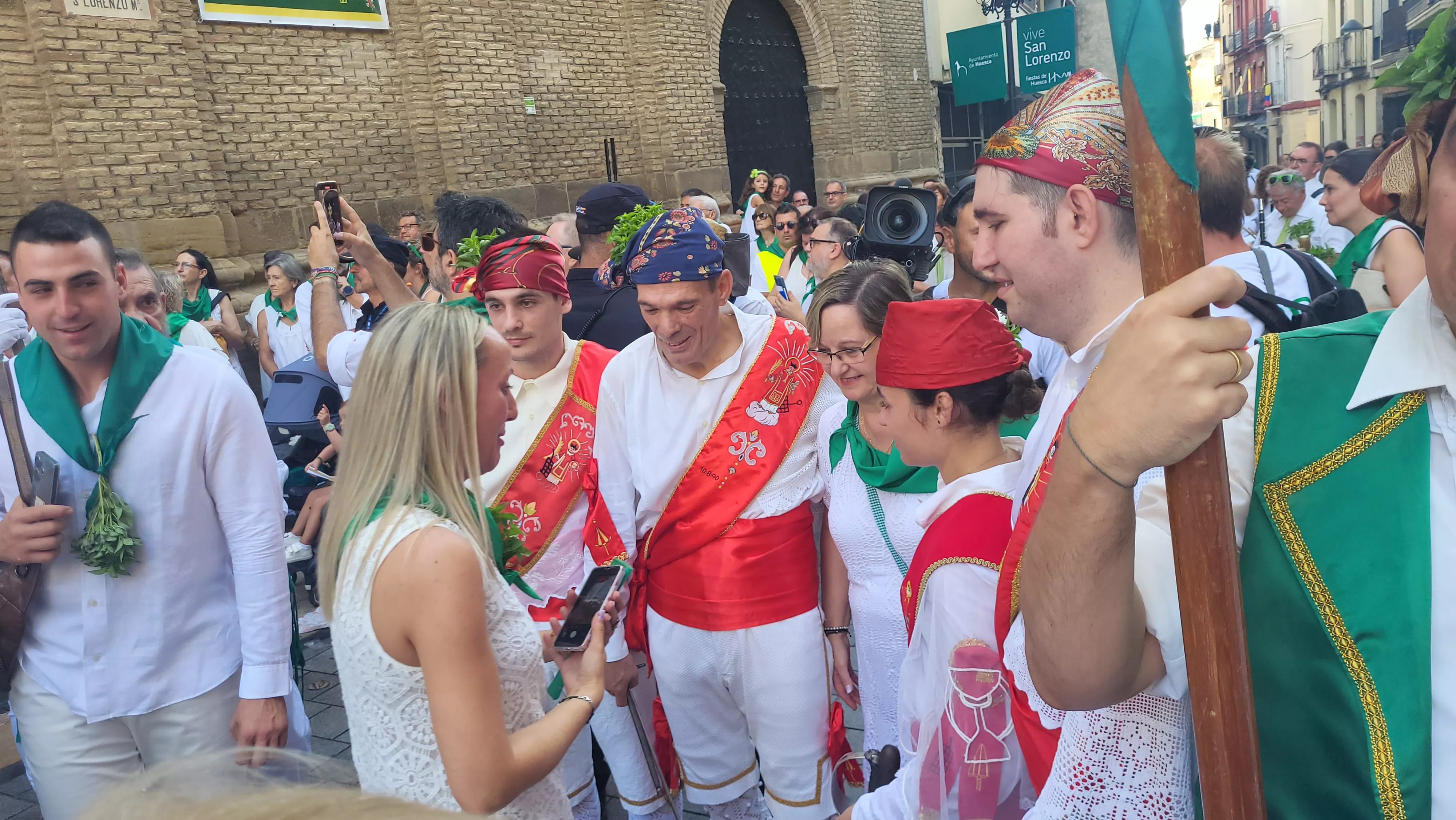 Actuación de los Danzantes en la plaza de San Lorenzo. Foto Mercedes Manterola