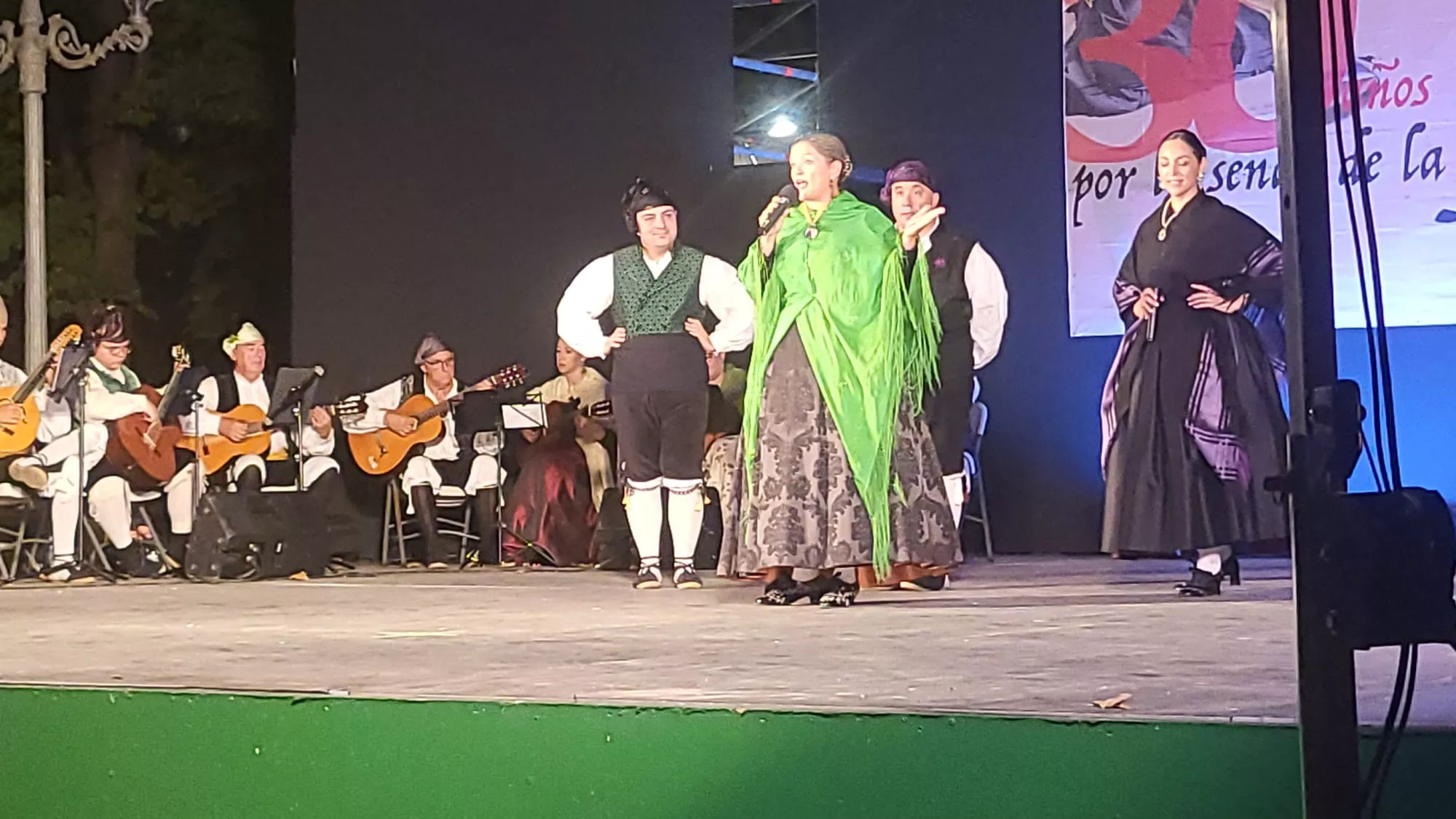  Elenco en el Parque Miguel Servet