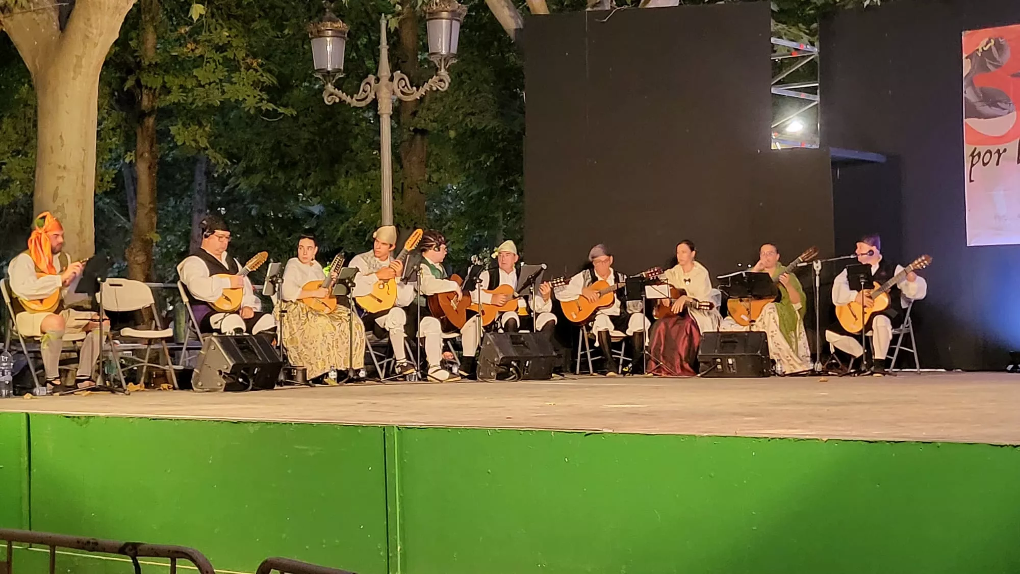  Elenco en el Parque Miguel Servet