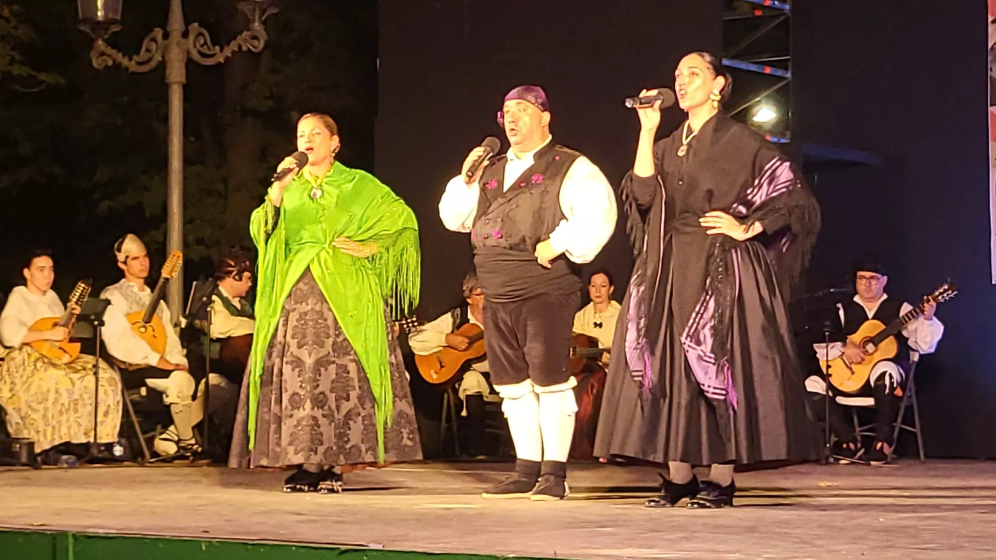  Elenco en el Parque Miguel Servet