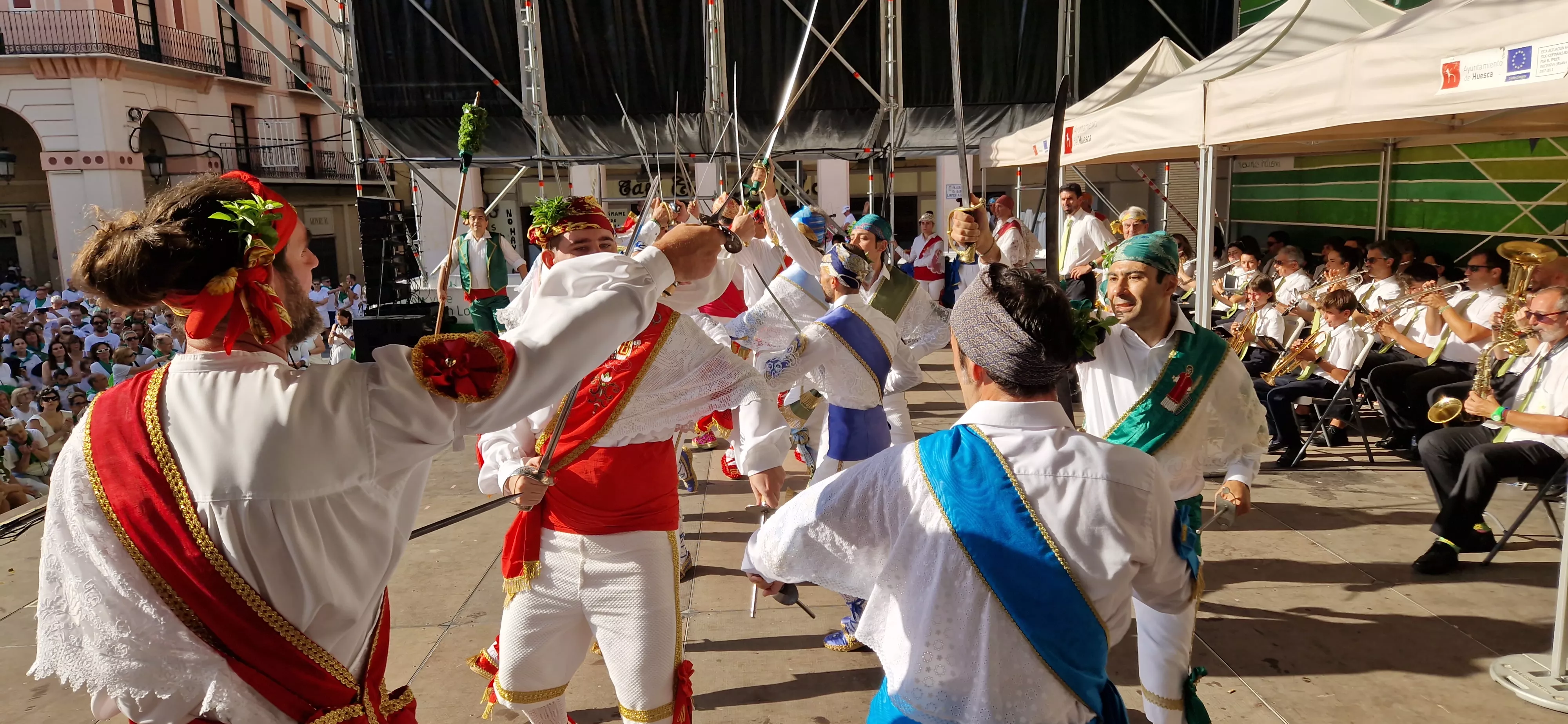 Danzantes en la Fiesta del Mercado. Foto Myriam Martínez 