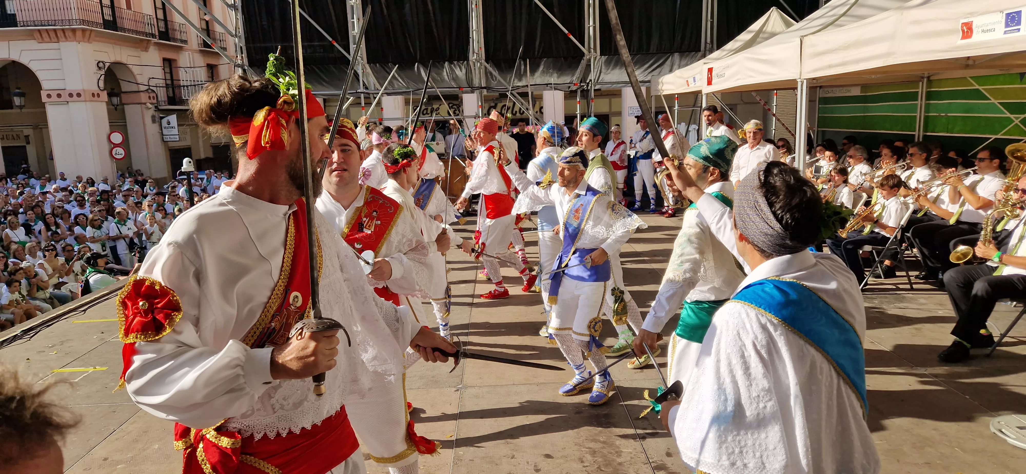Danzantes en la Fiesta del Mercado. Foto Myriam Martínez 
