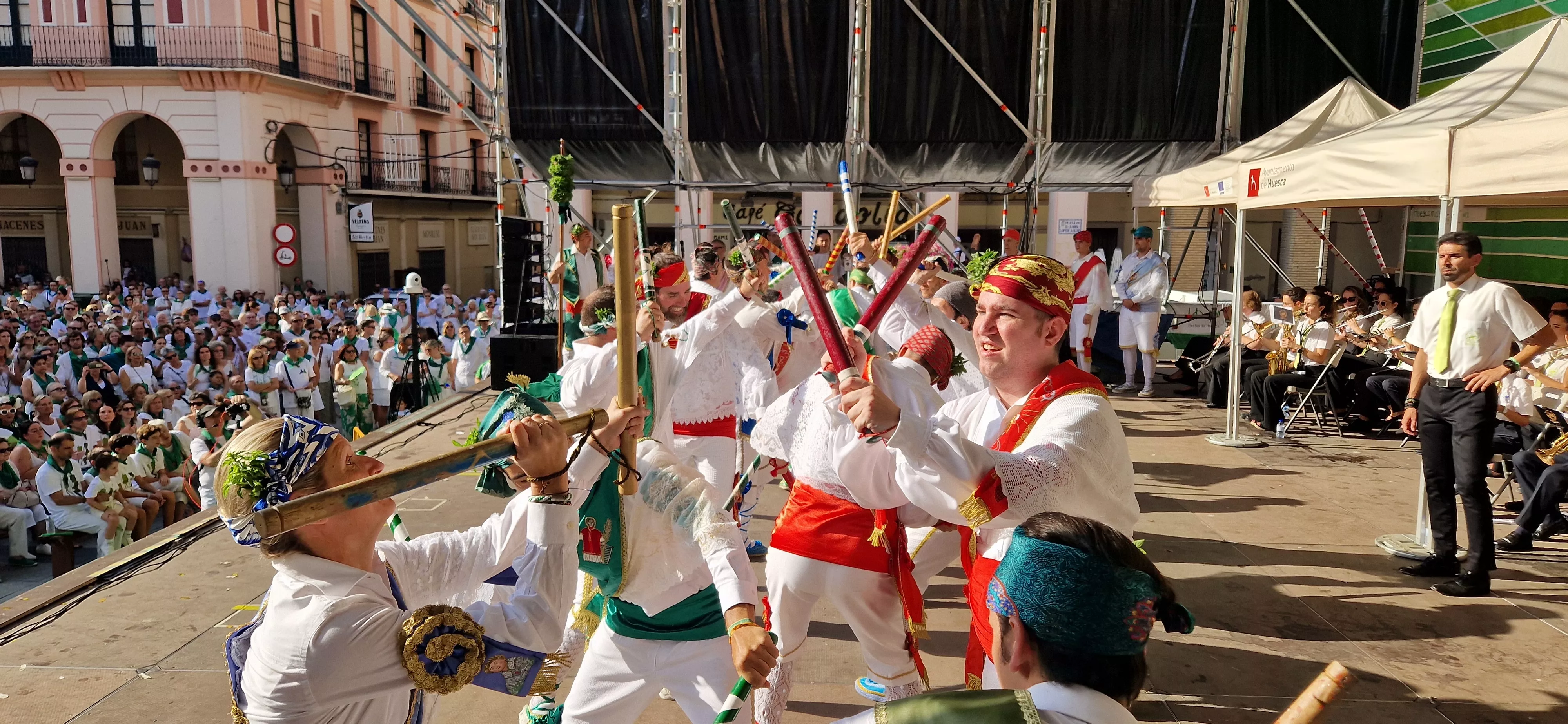 Danzantes en la Fiesta del Mercado. Foto Myriam Martínez 