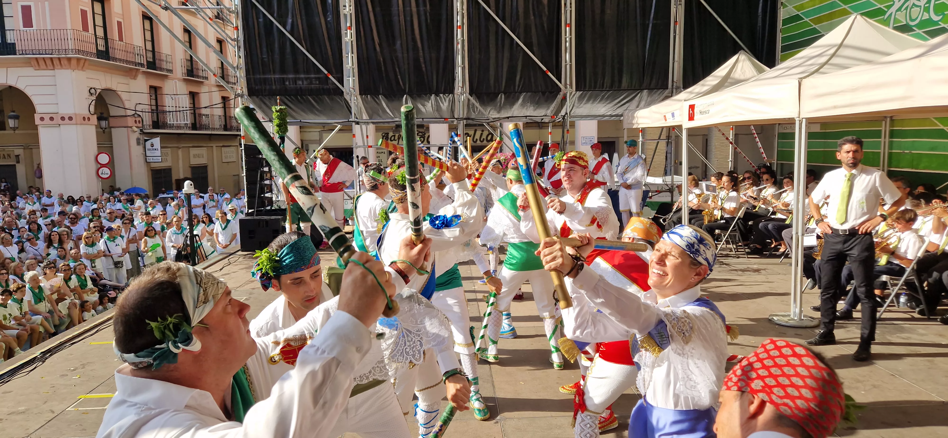 Danzantes en la Fiesta del Mercado. Foto Myriam Martínez 