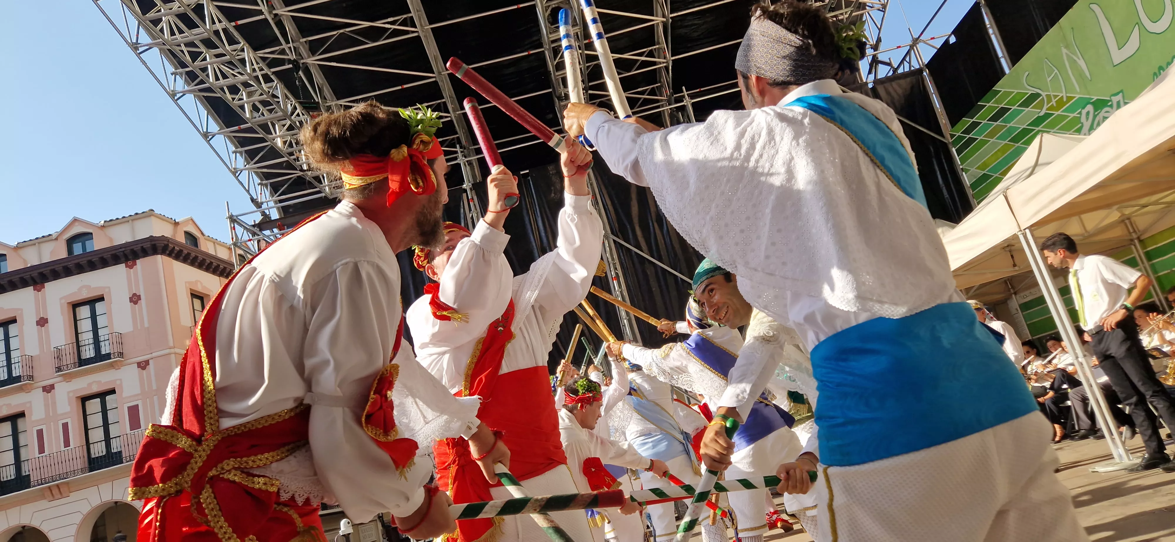 Danzantes en la Fiesta del Mercado. Foto Myriam Martínez 