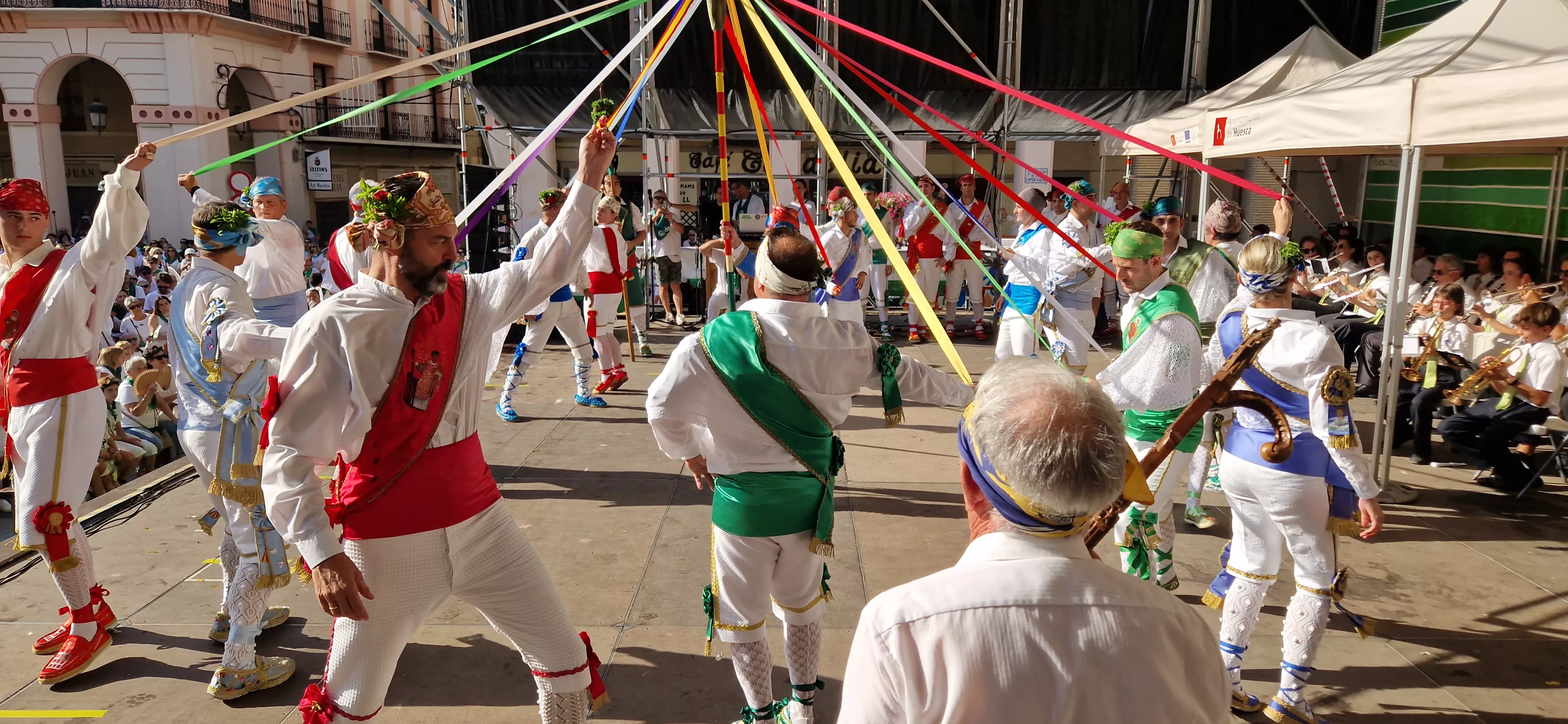 Danzantes en la Fiesta del Mercado. Foto Myriam Martínez 