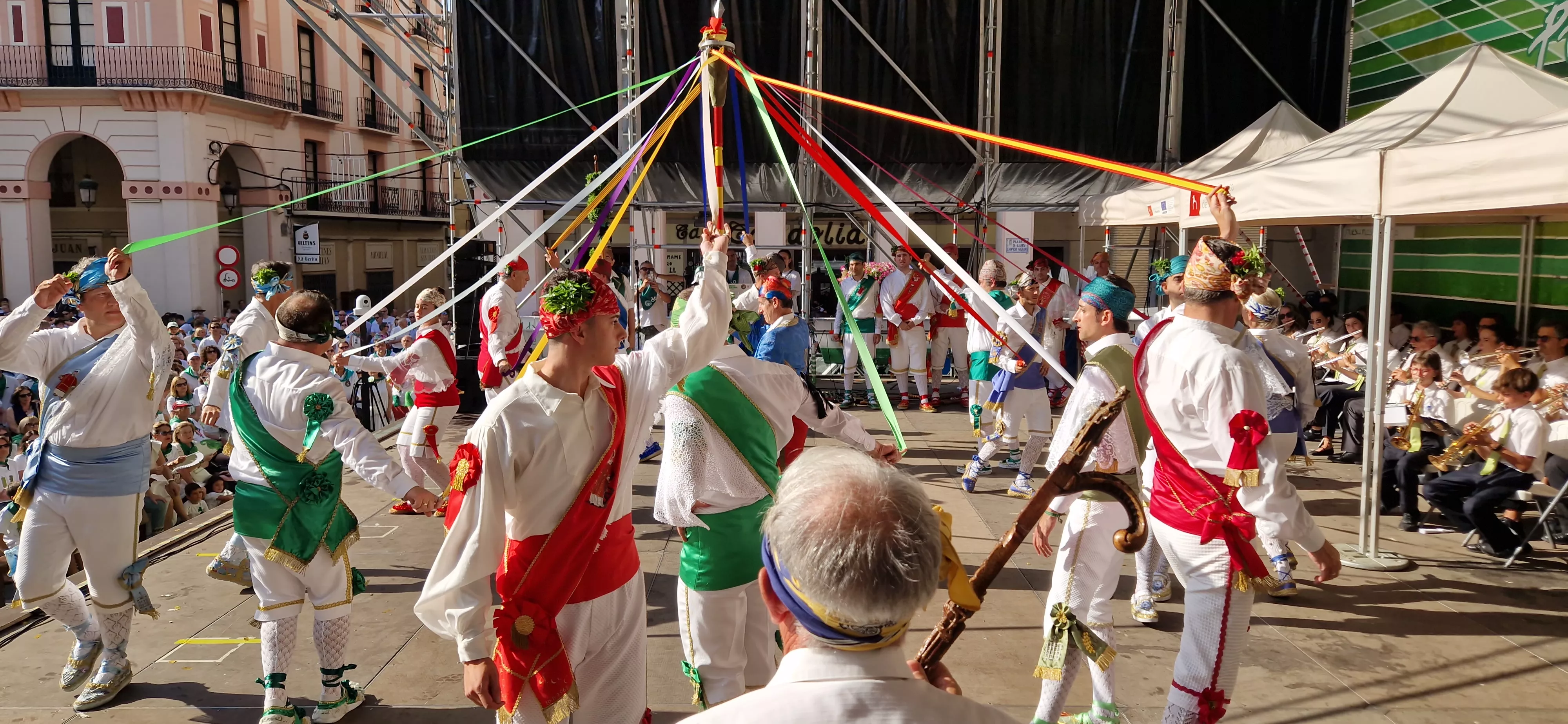 Danzantes en la Fiesta del Mercado. Foto Myriam Martínez 
