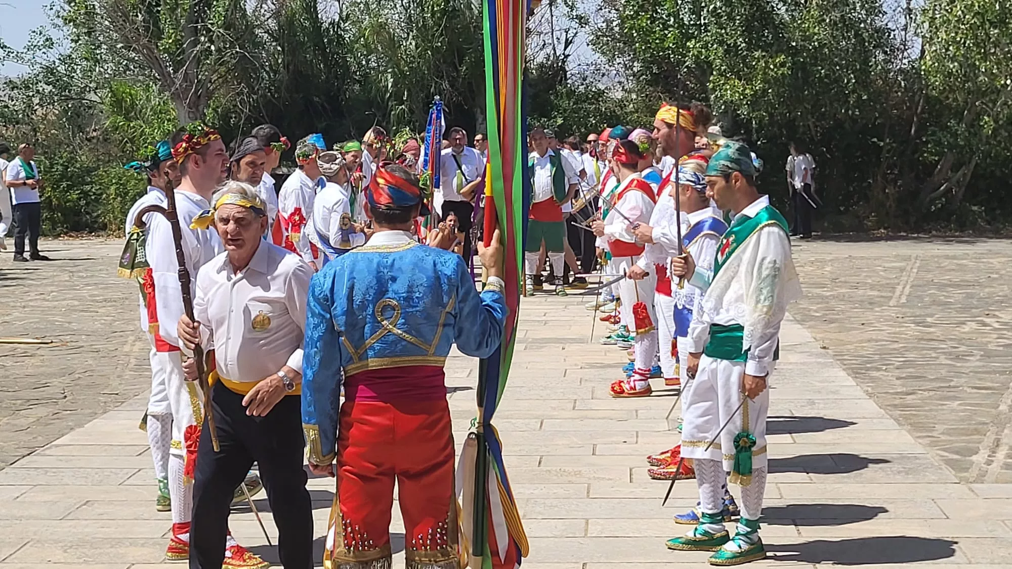 Histórica actuación de los Danzantes en el Santuario de Loreto