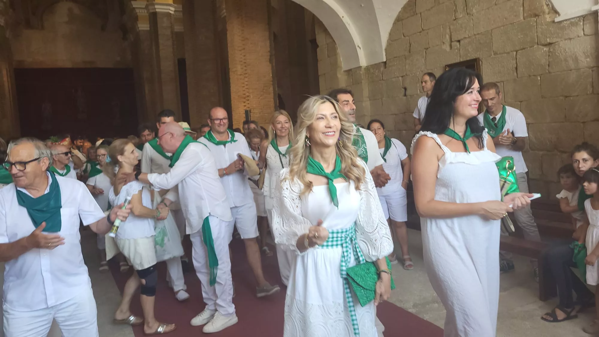Histórica actuación de los Danzantes en el Santuario de Loreto