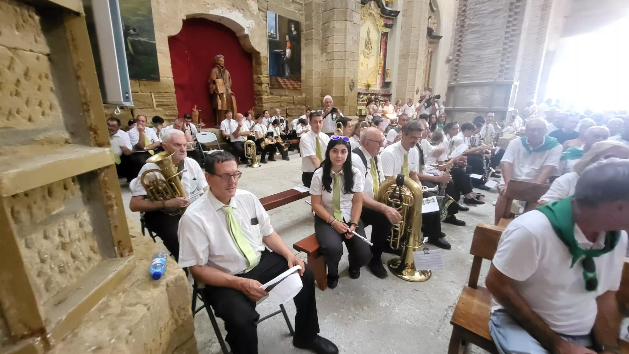 Histórica actuación de los Danzantes en el Santuario de Loreto