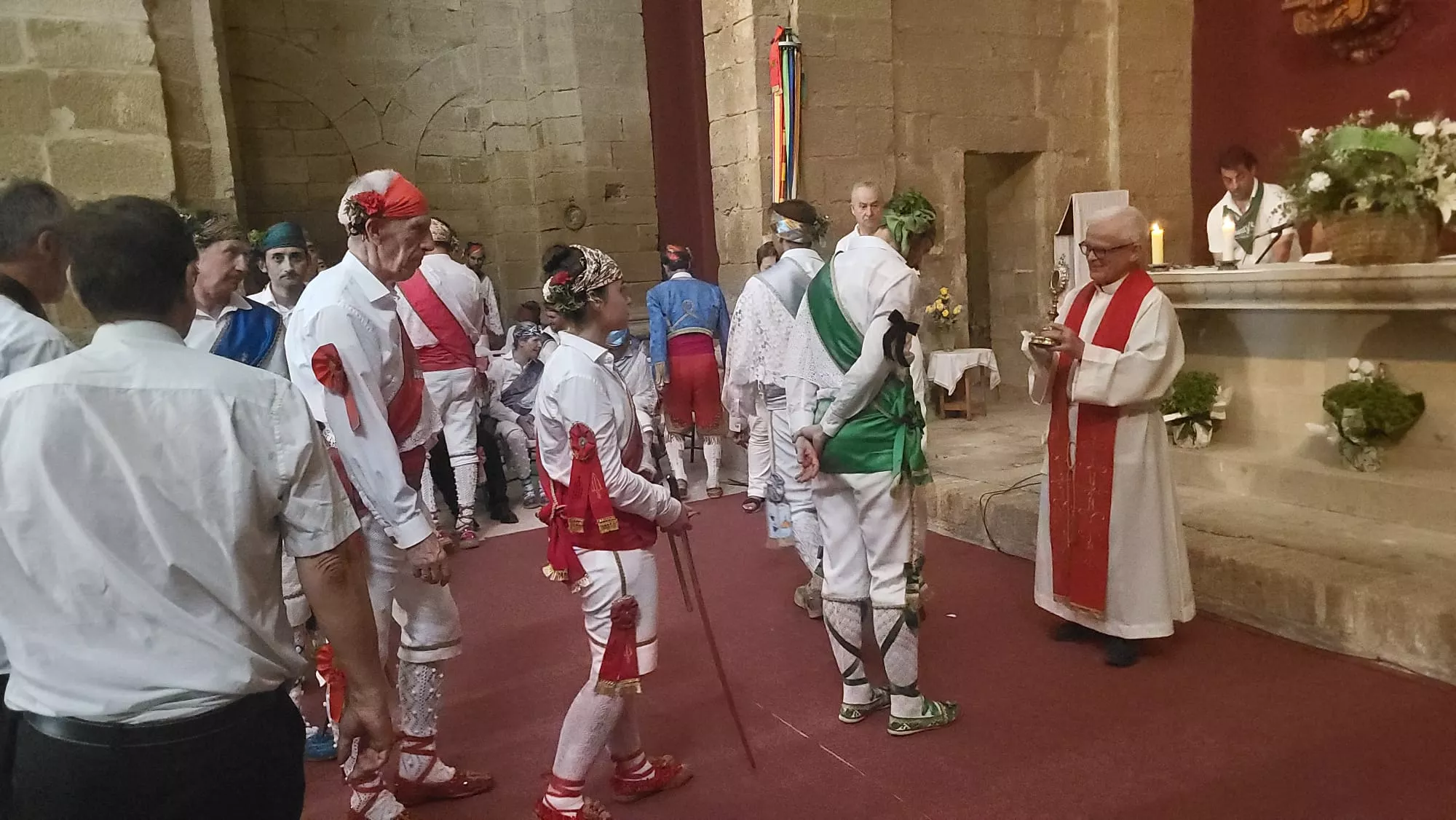 Histórica actuación de los Danzantes en el Santuario de Loreto