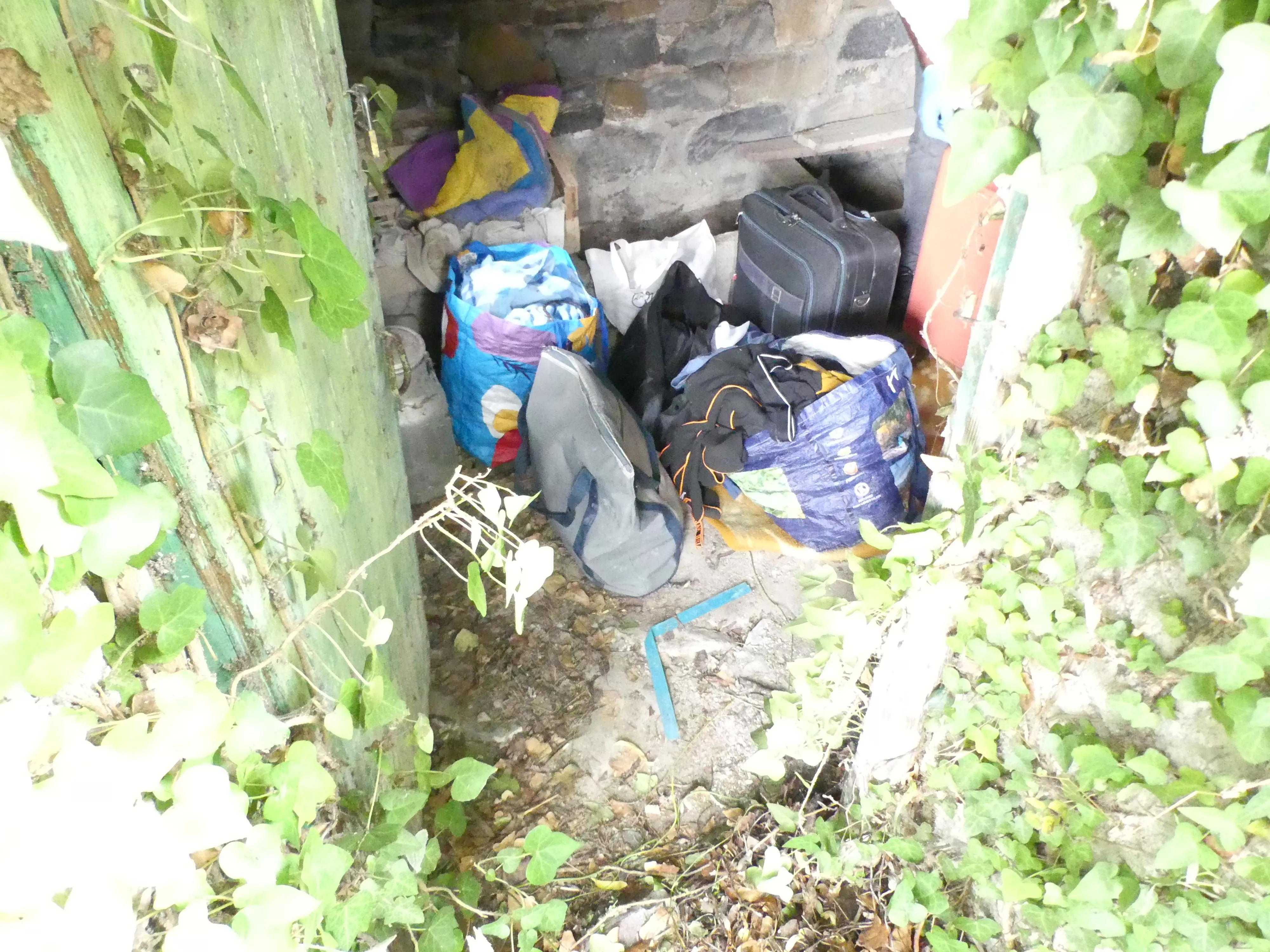 Lugar donde el indigente guardaba lo sustraído junto a sus pertenencias