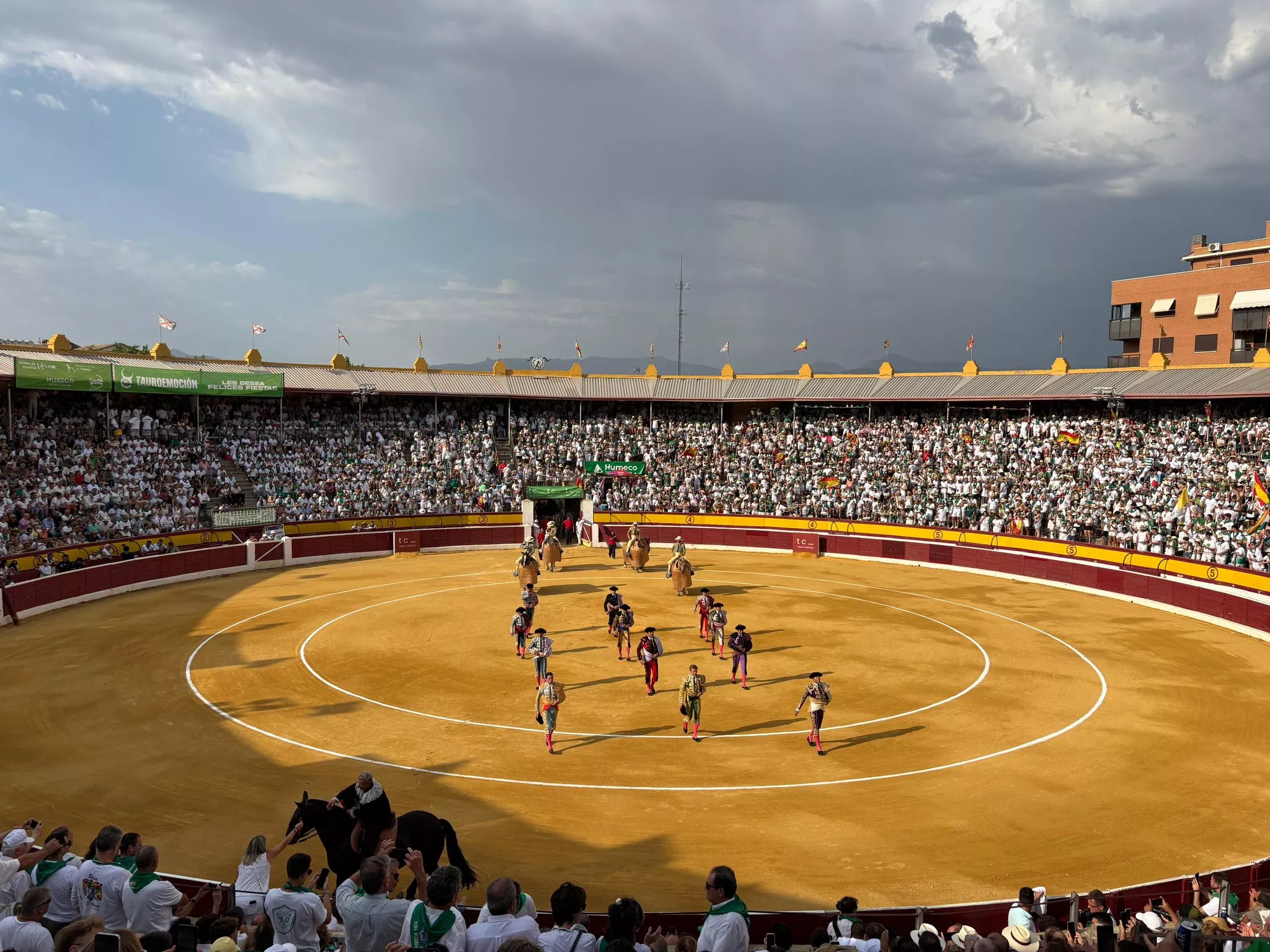 Momento del paseíllo en la corrida de toros de este lunes 11 de agosto. 