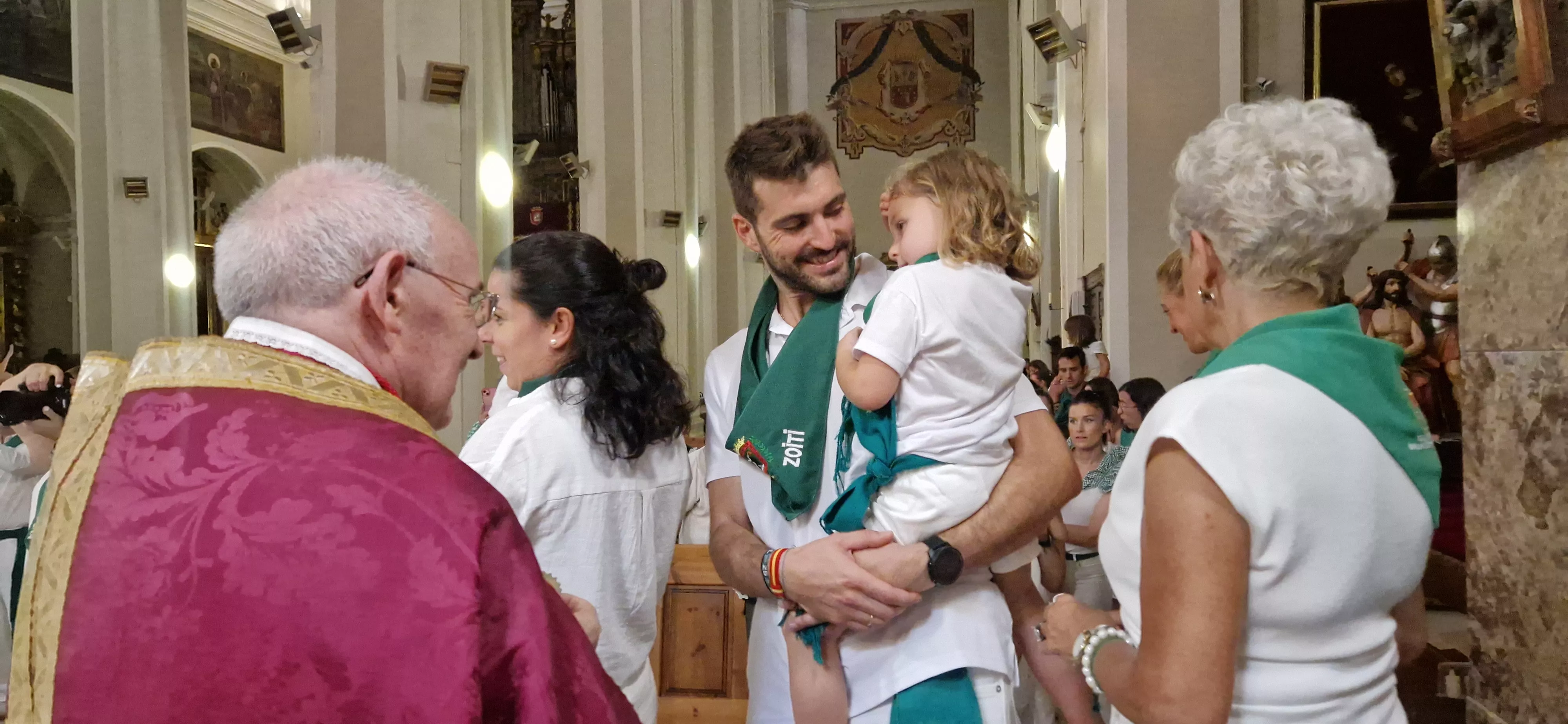Presentación de niñas y niños a San Lorenzo. Foto Myriam Martínez
