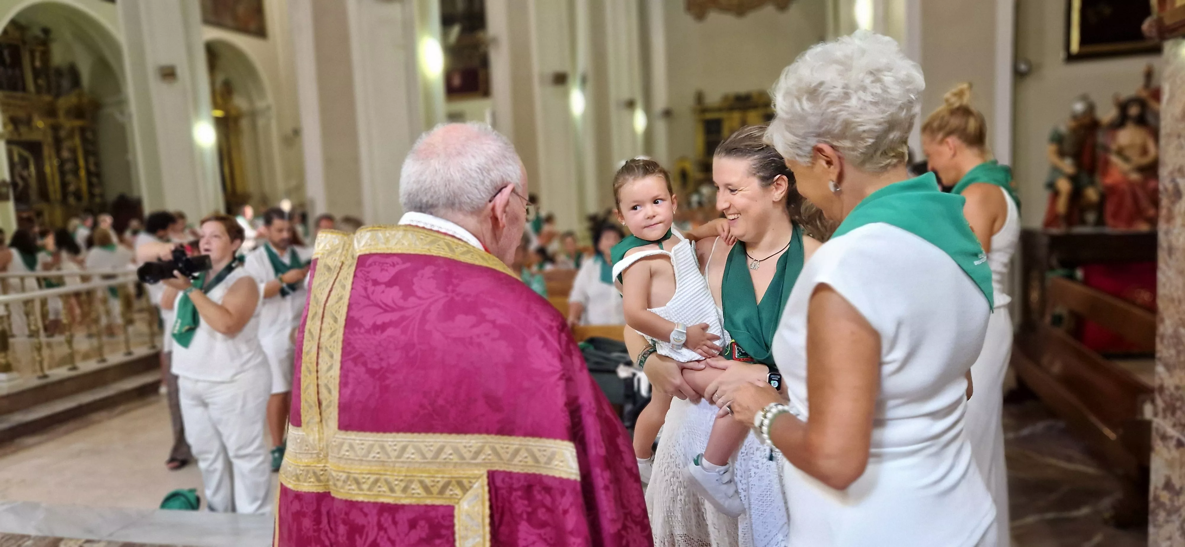 Presentación de niñas y niños a San Lorenzo. Foto Myriam Martínez