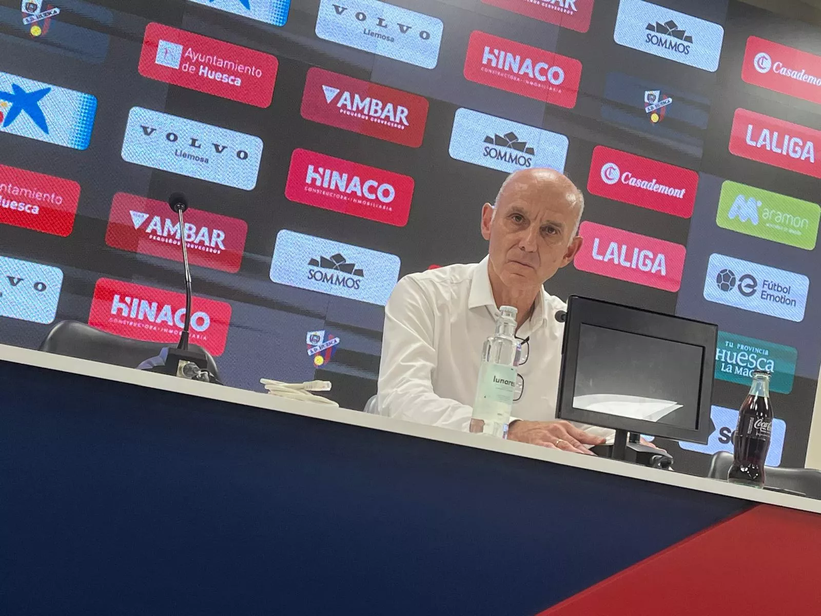 Martín González, este martes en rueda de prensa: "Estamos bien en el límite salarial, intentaremos reforzar al equipo". Foto: Adri Mora