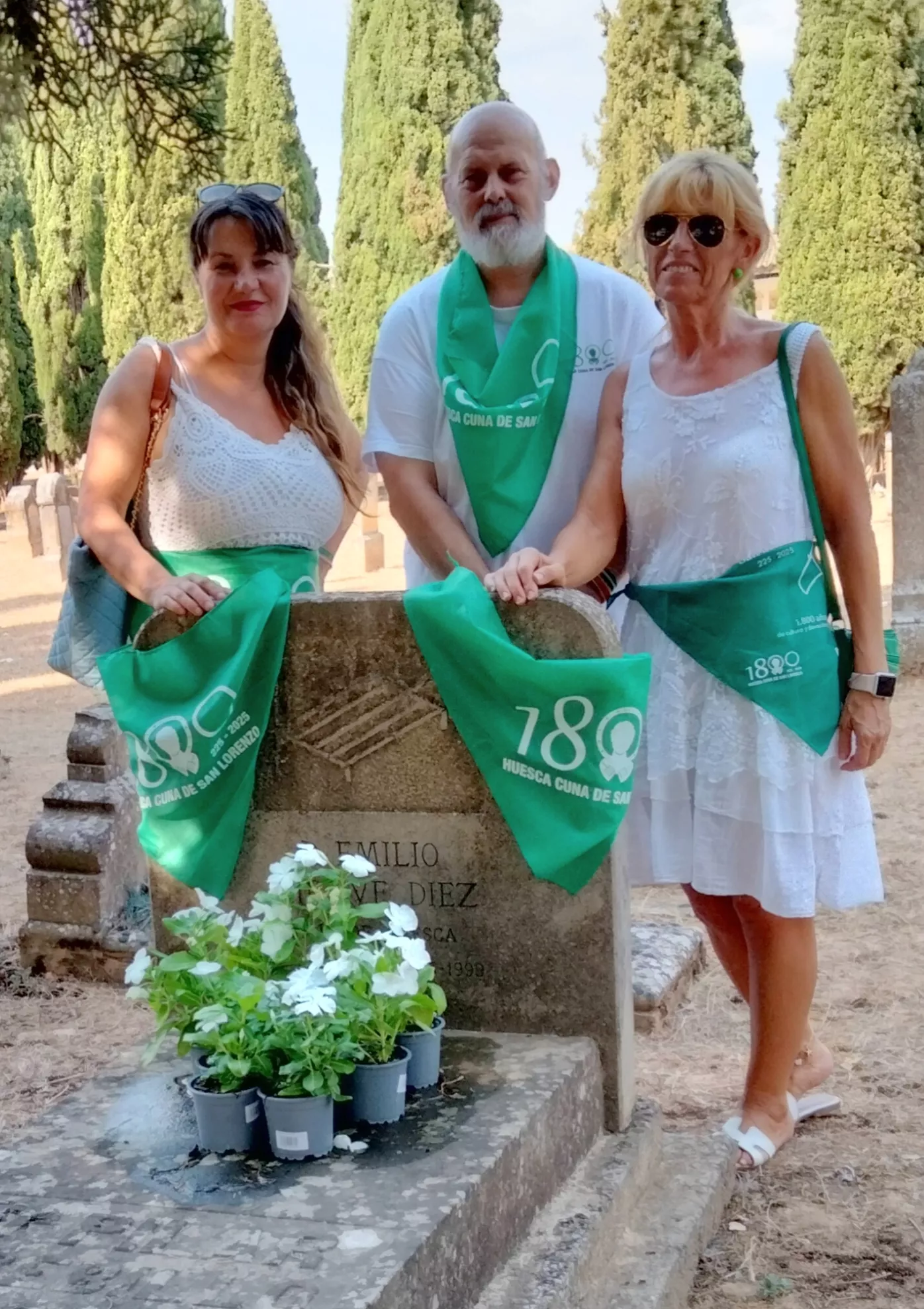 Anavi Luna, Javier Monsón y María Cristina Vicén, en el homenaje a Emilio Miravé