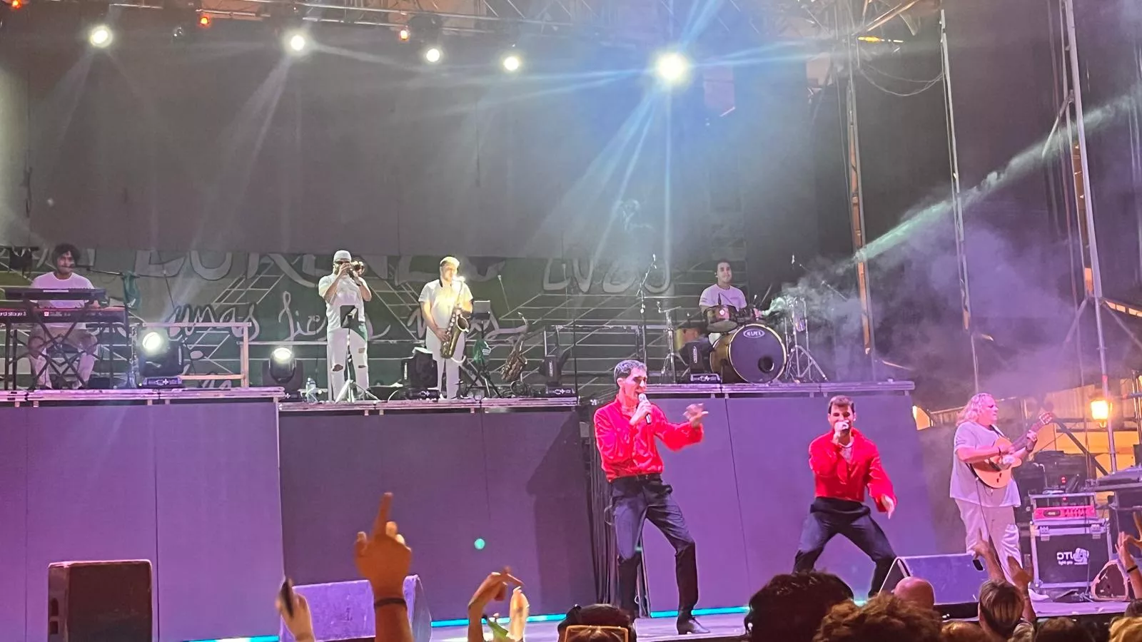 Actuación de la orquesta Nueva Alaska en las fiestas de San Lorenzo.