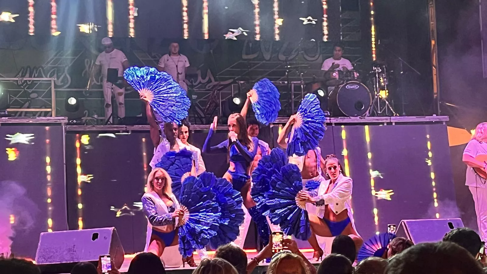 Actuación de la orquesta Nueva Alaska en las fiestas de San Lorenzo.