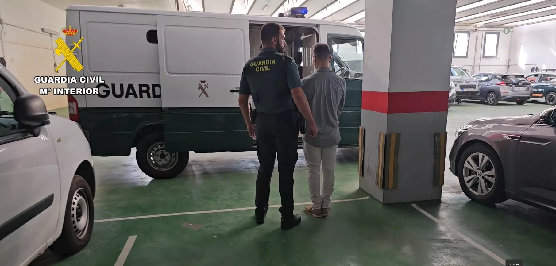 La Guardia Civil, con el detenido por utilización de recetas falsas