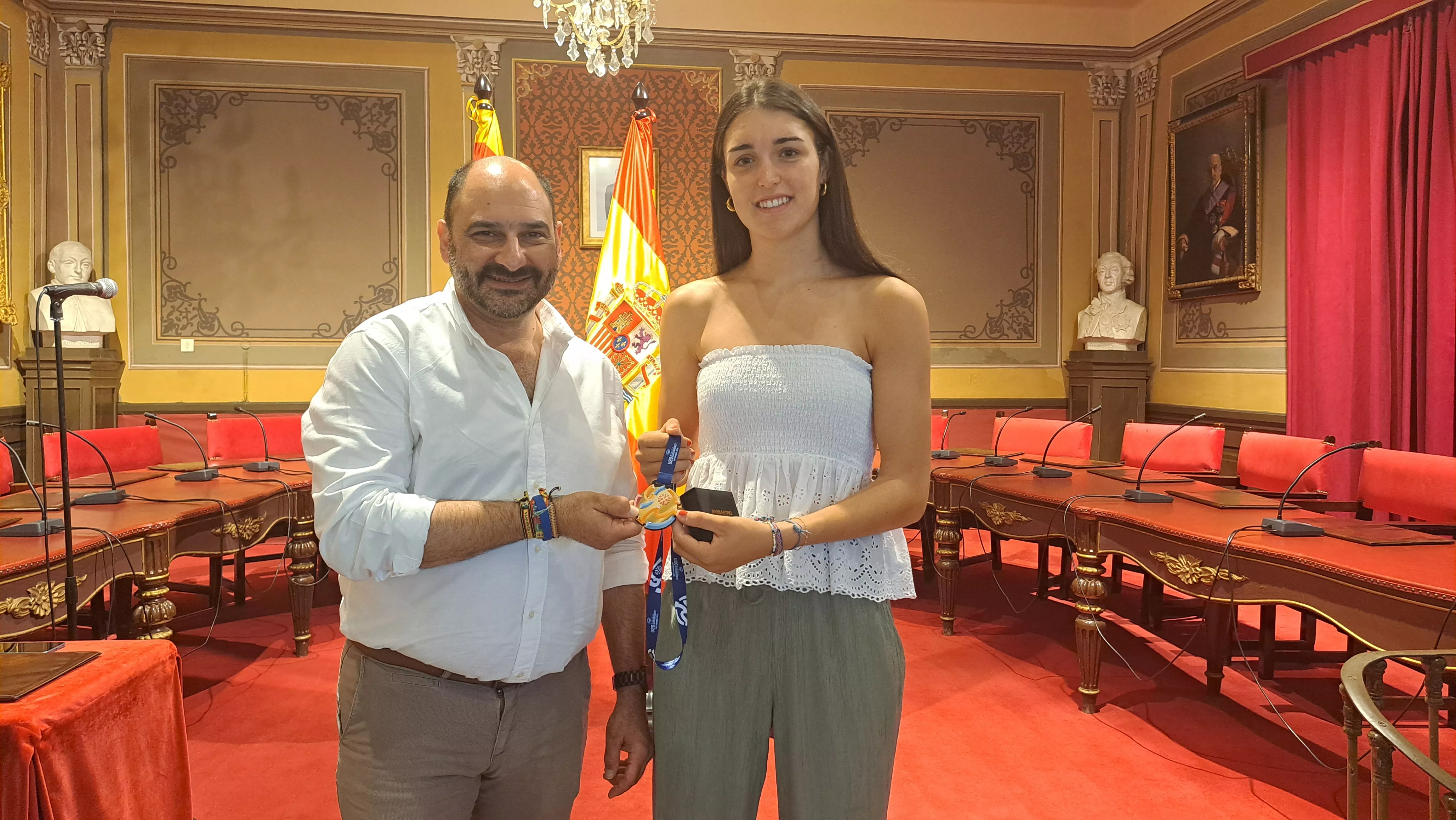 Medalla Marina Mata Alcalde