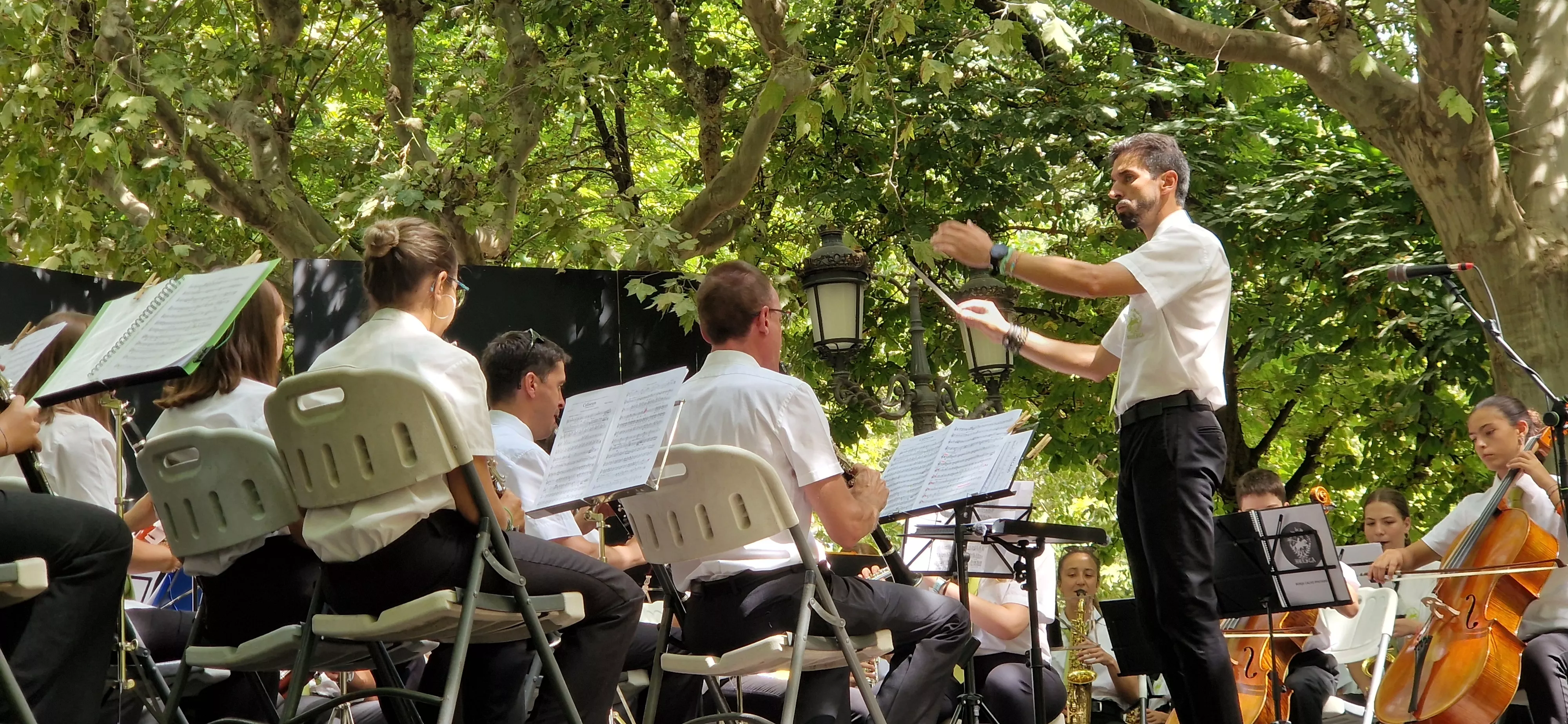 Actuación de la Banda de Música de Huesca en su 40 aniversario en las fiestas de San Lorenzo 2025. Foto Myriam Martínez