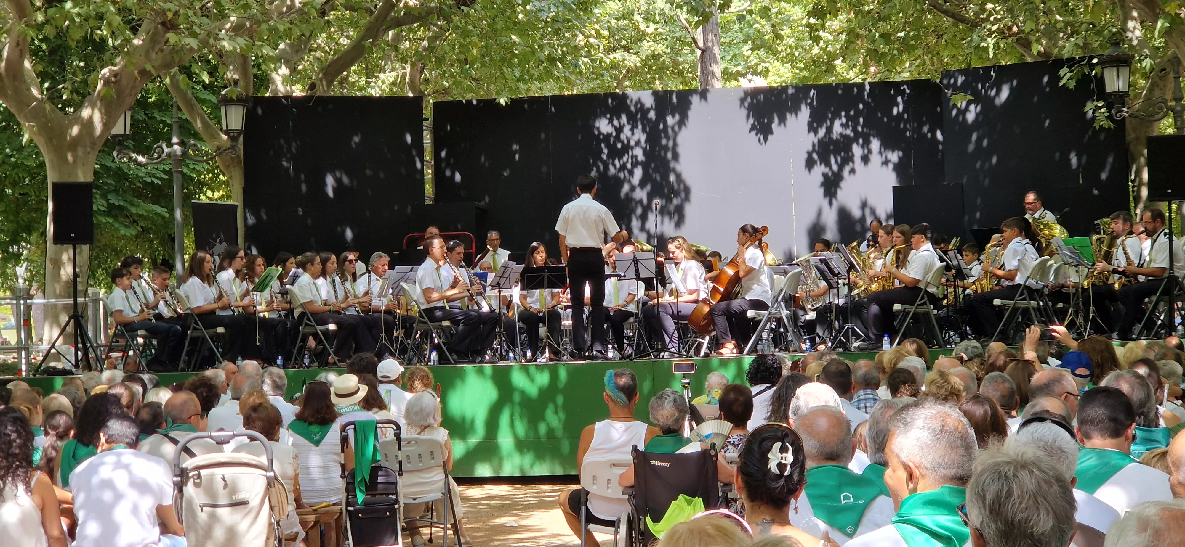 Actuación de la Banda de Música de Huesca en su 40 aniversario en las fiestas de San Lorenzo 2025. Foto Myriam Martínez
