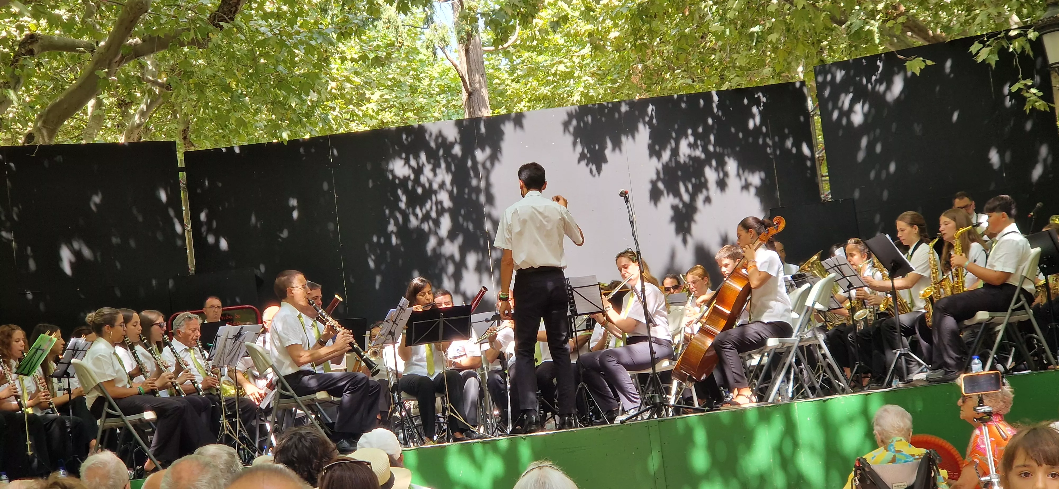 Actuación de la Banda de Música de Huesca en su 40 aniversario en las fiestas de San Lorenzo 2025. Foto Myriam Martínez