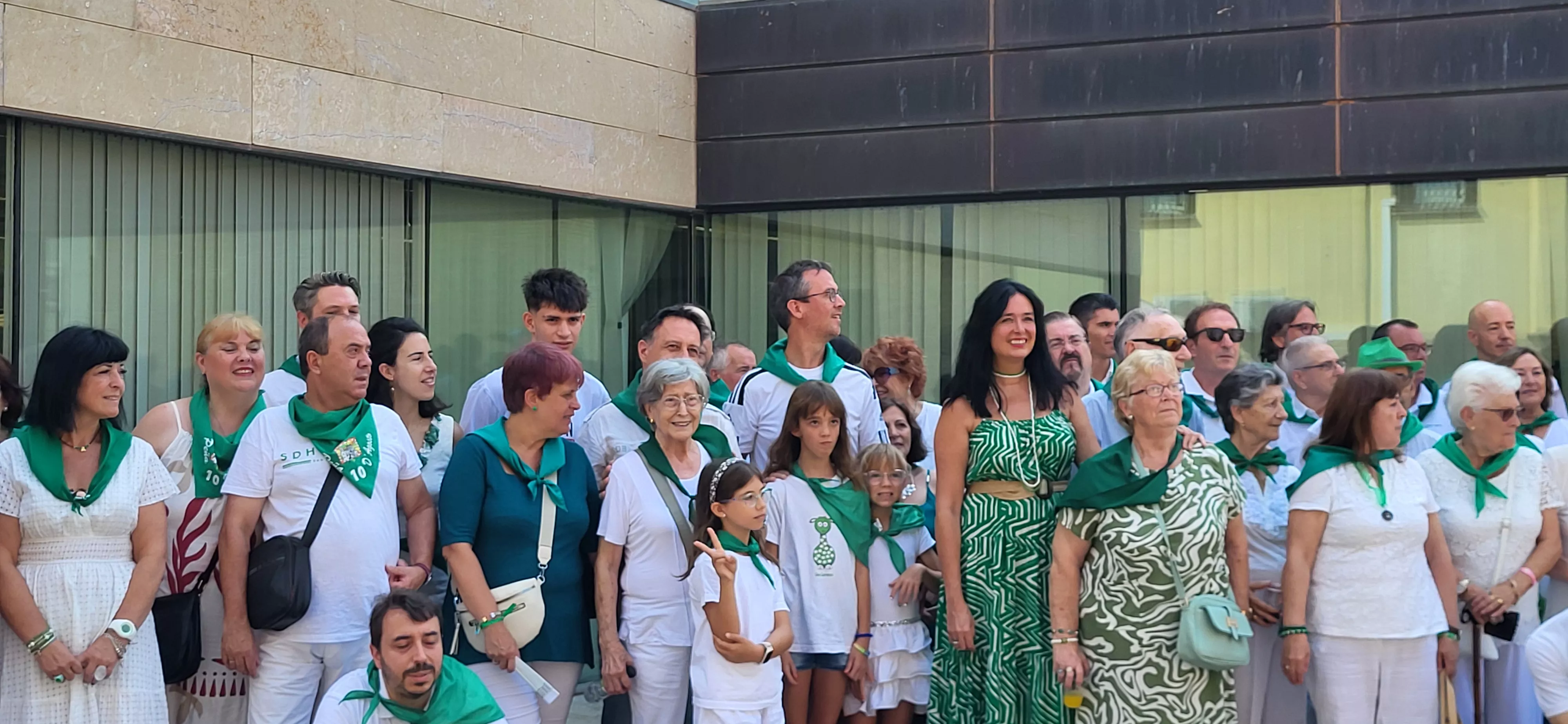 Acto laurentino de reconocimiento a los oscenses en el exterior. Foto Mercedes Manterola