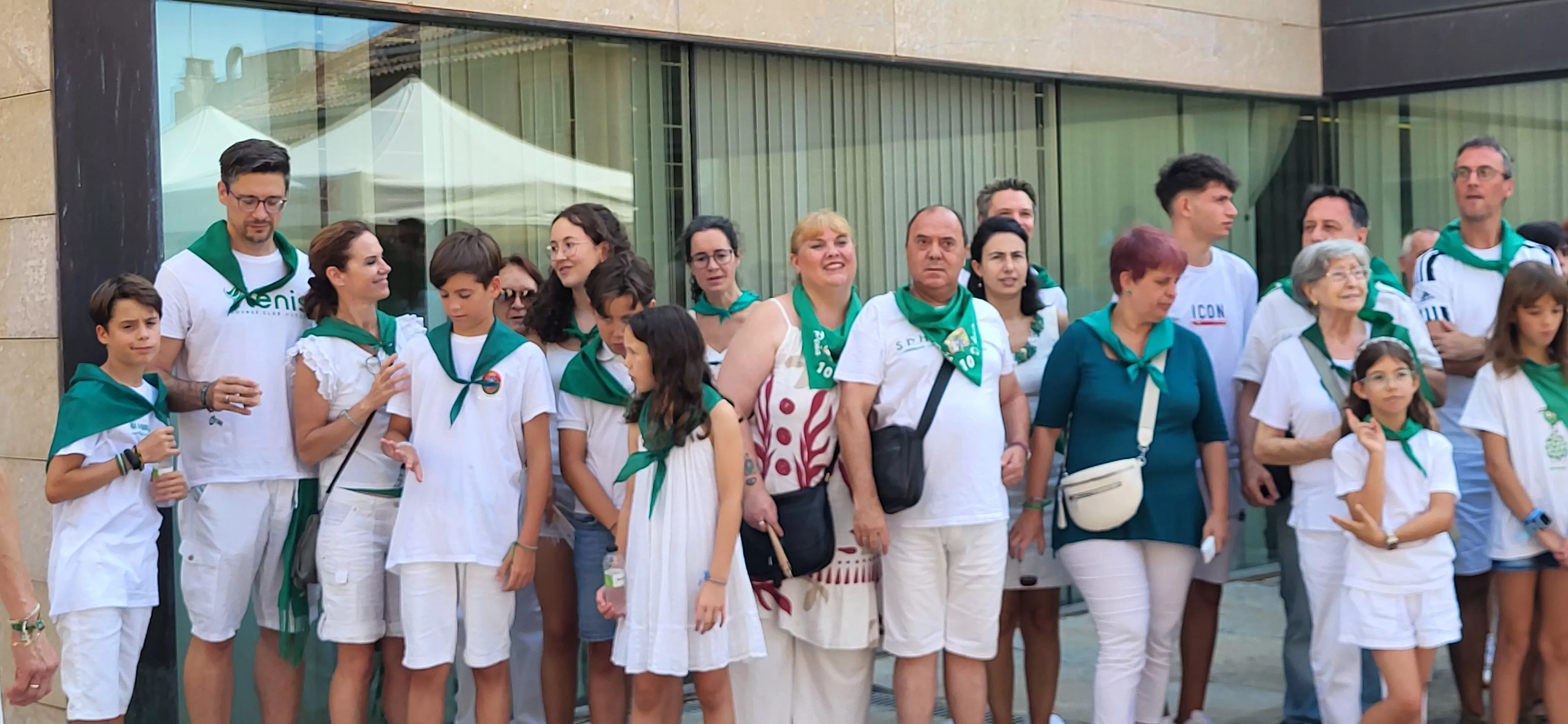 Acto laurentino de reconocimiento a los oscenses en el exterior. Foto Mercedes Manterola